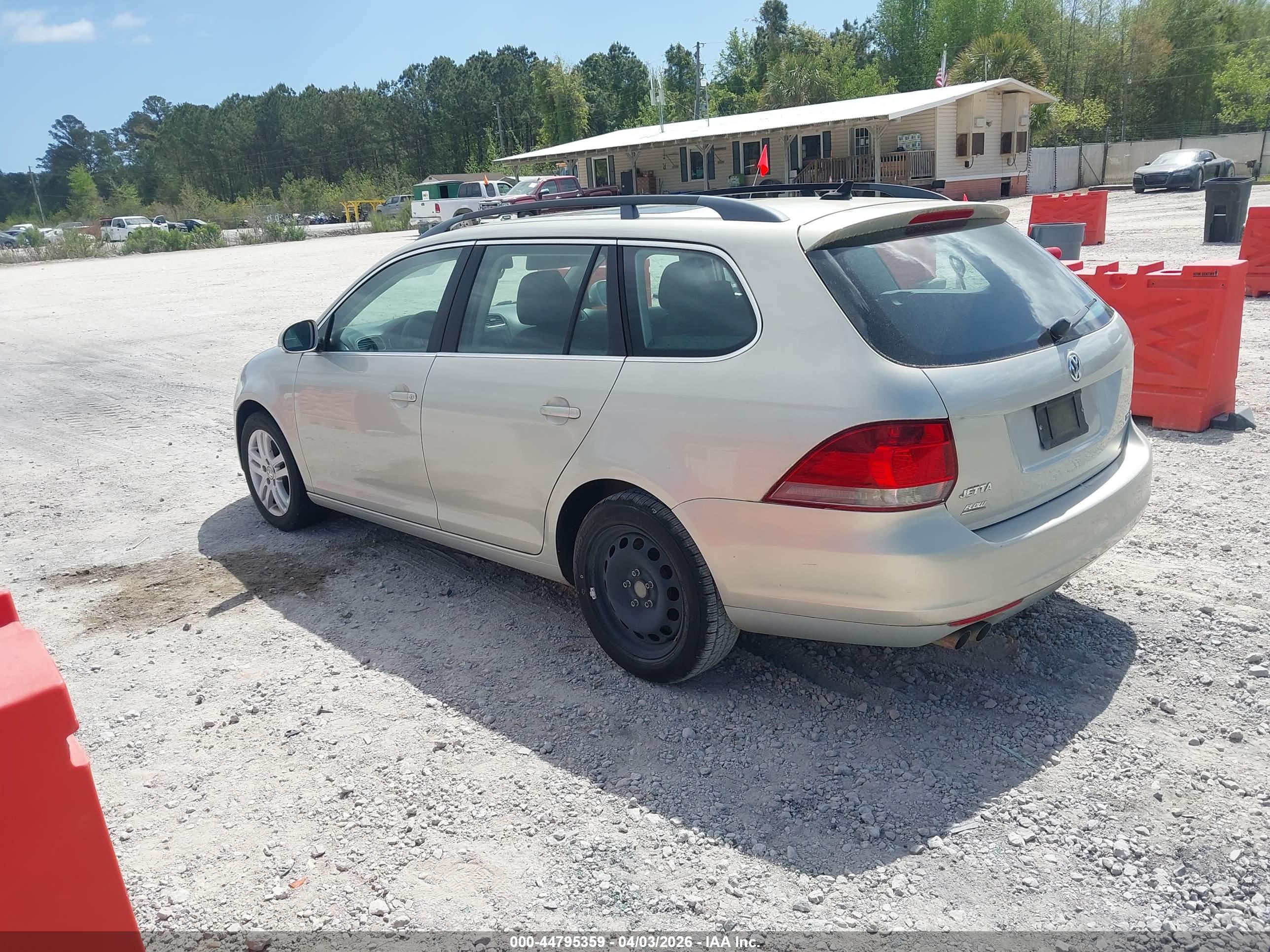 VOLKSWAGEN JETTA image 3