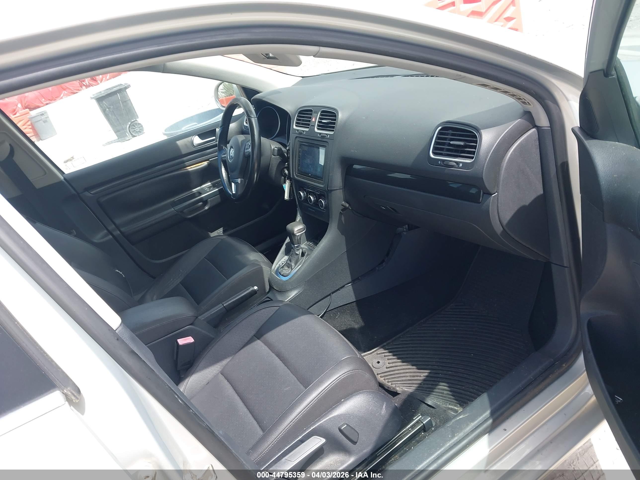 VOLKSWAGEN JETTA image 5