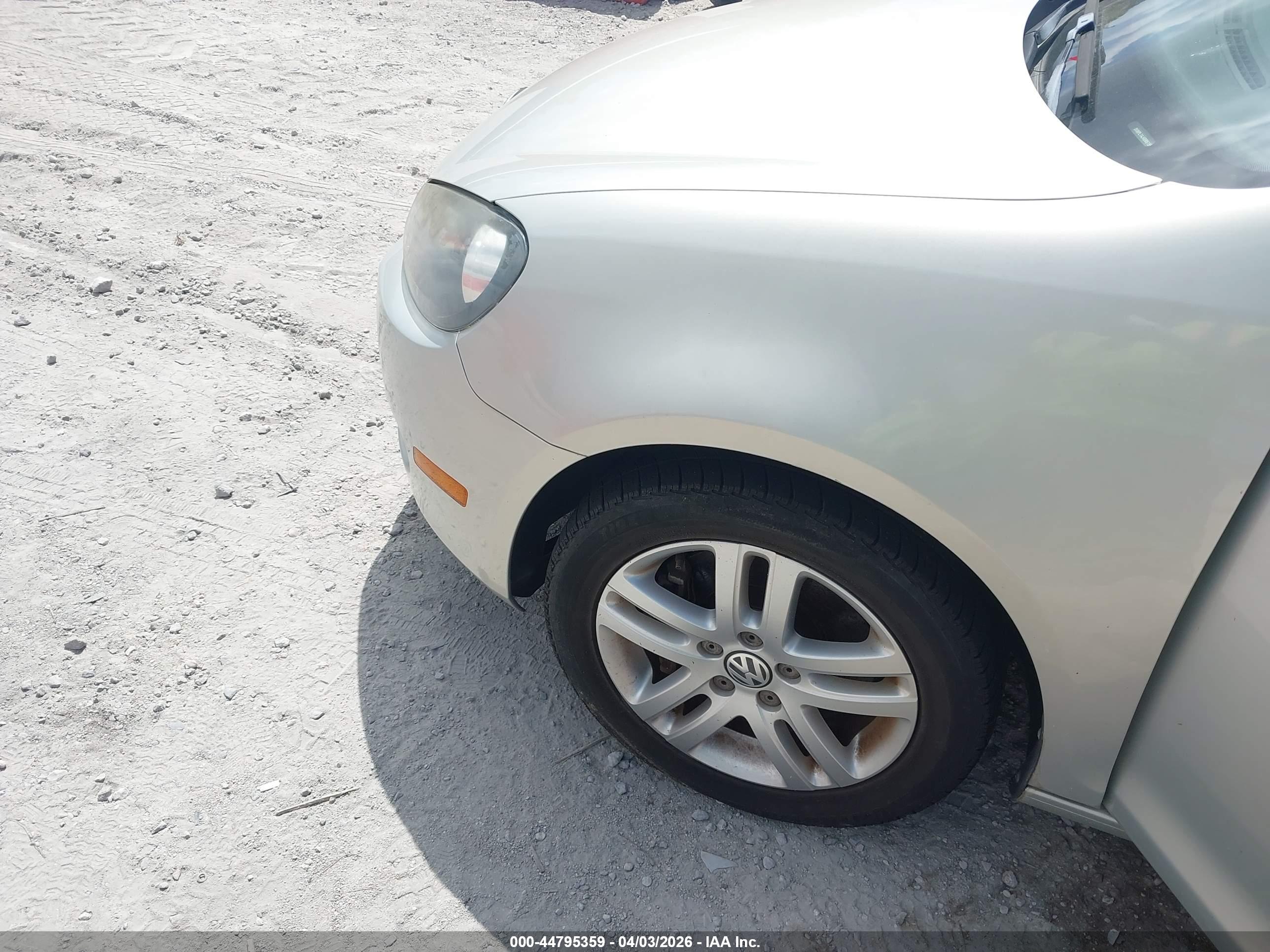 VOLKSWAGEN JETTA image 6