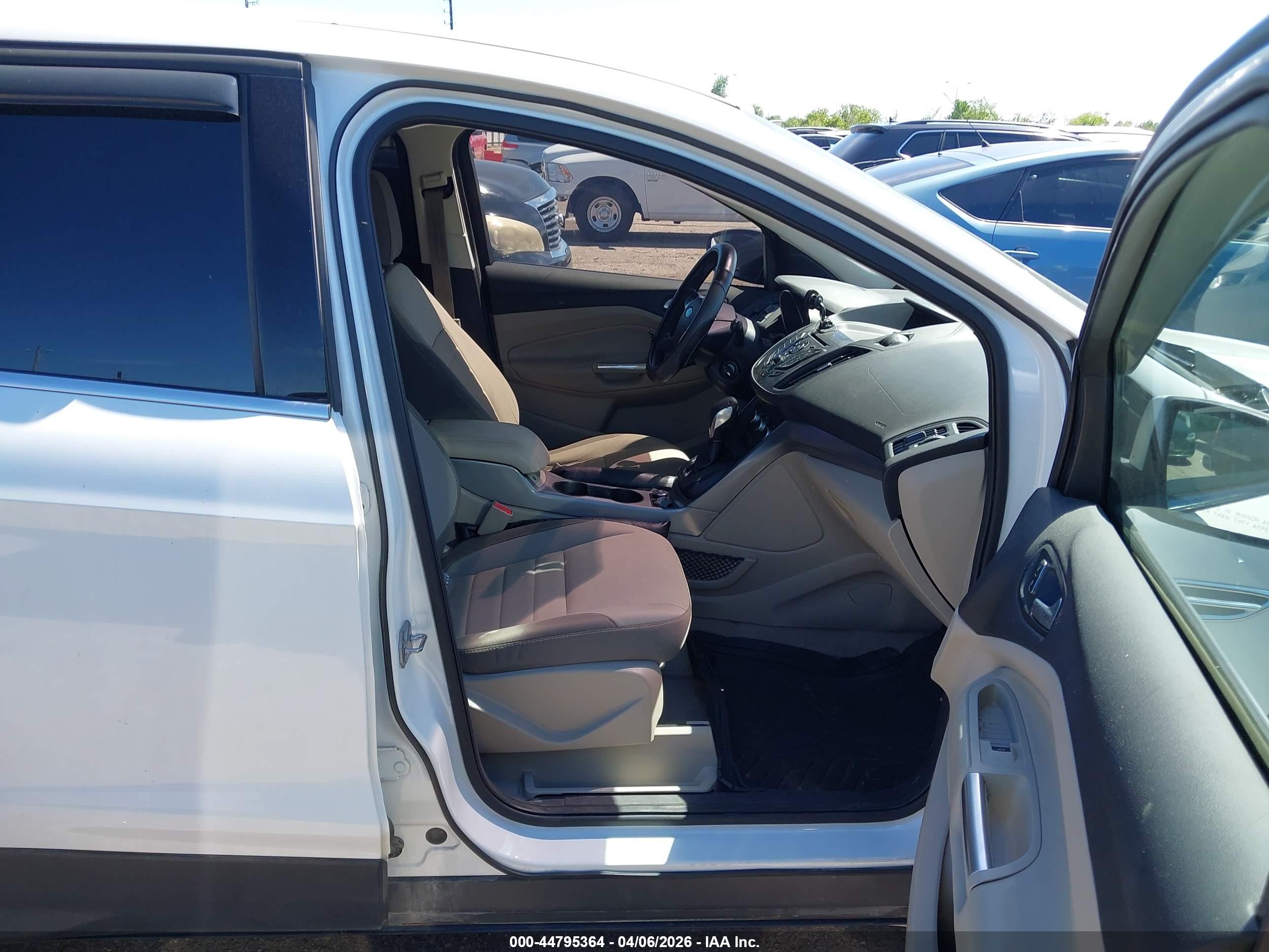 FORD ESCAPE image 5