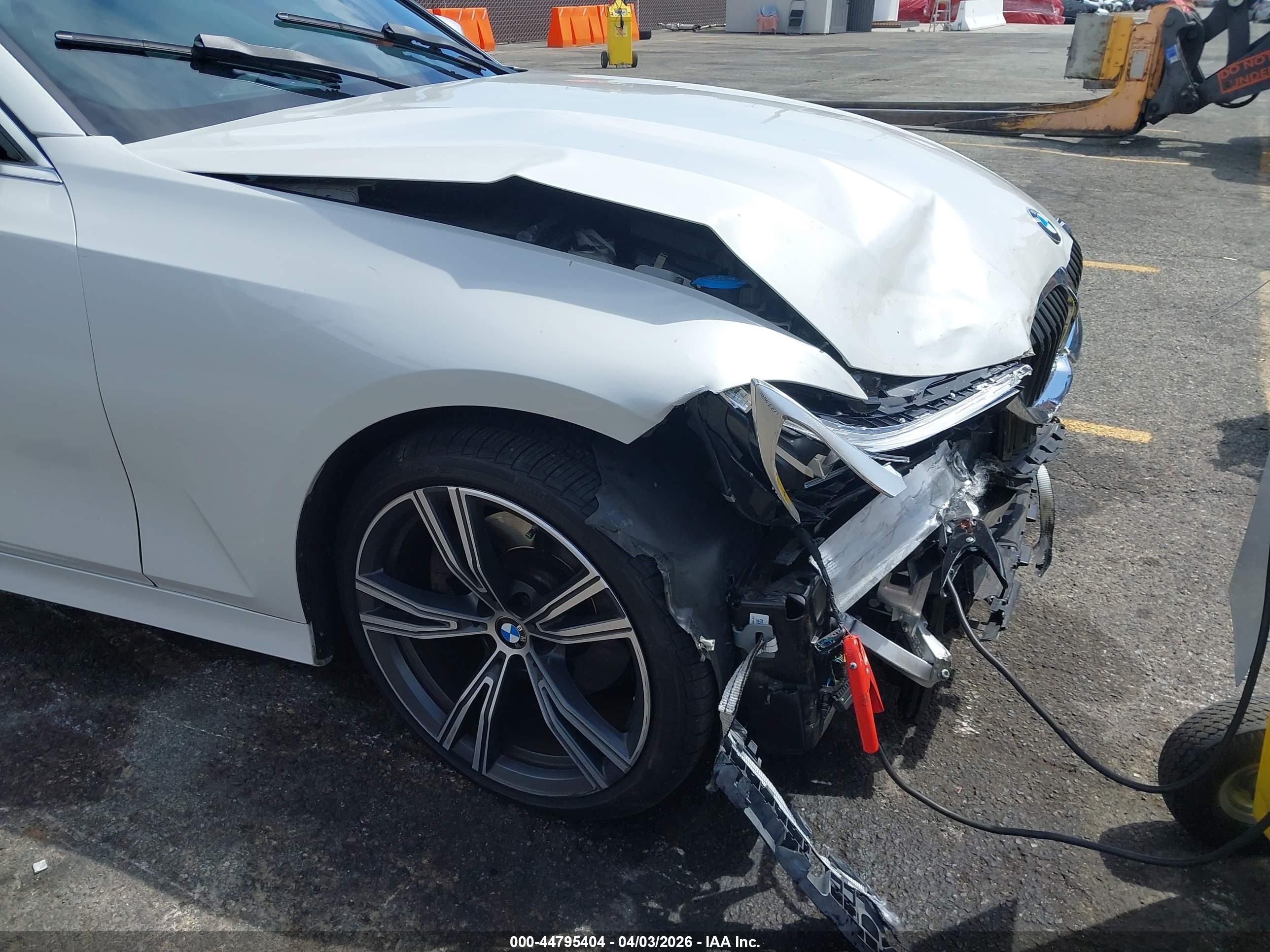 BMW 330I image 6