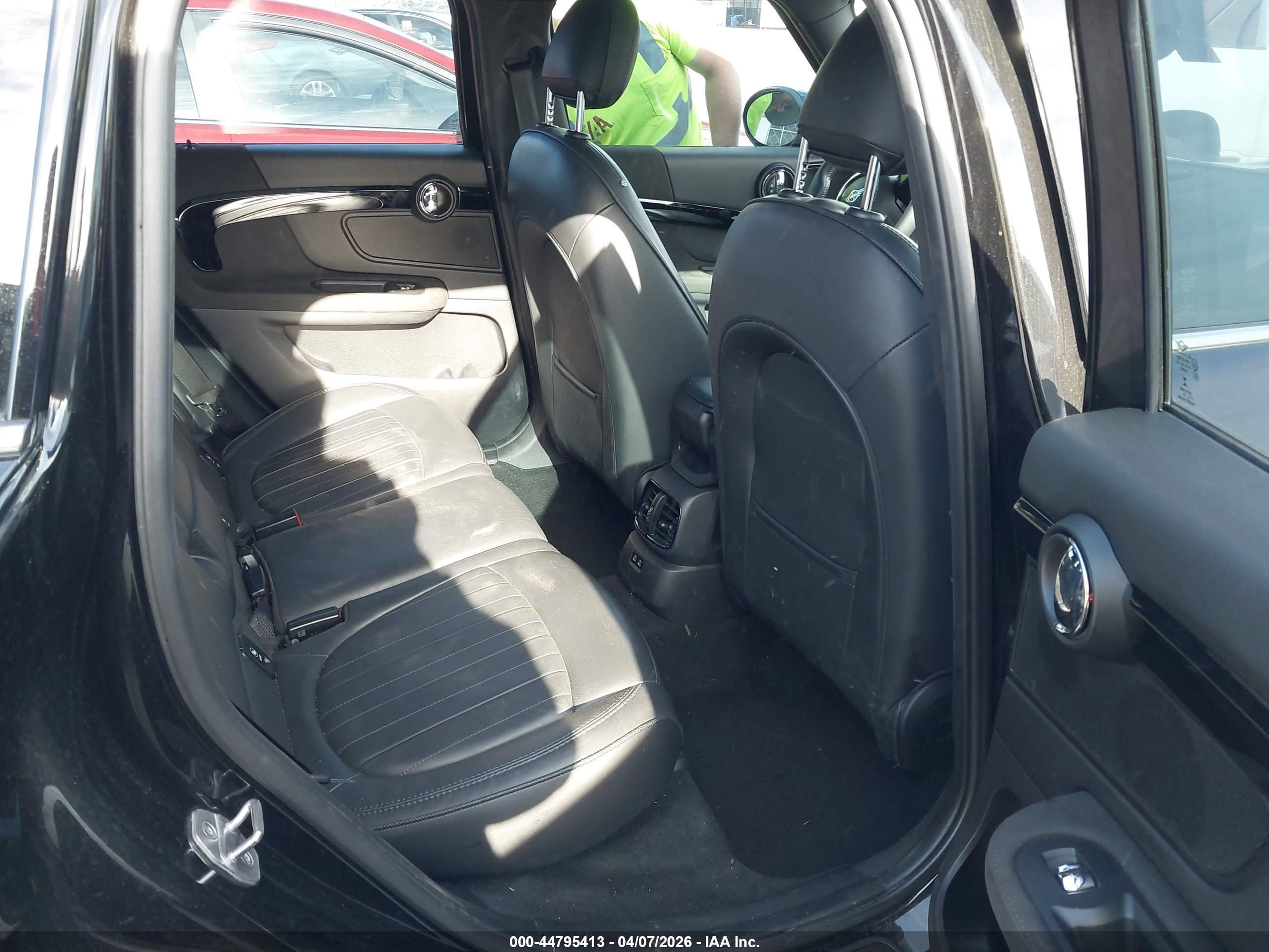 MINI COUNTRYMAN image 8