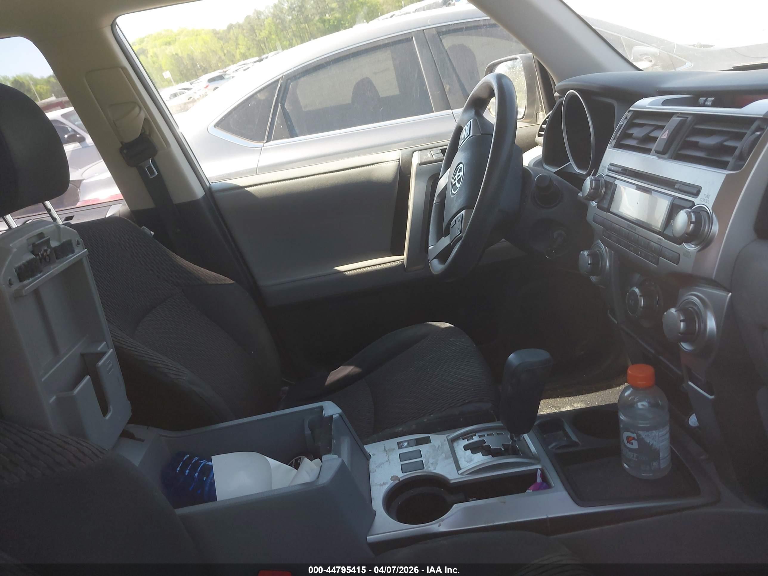 TOYOTA 4RUNNER image 5