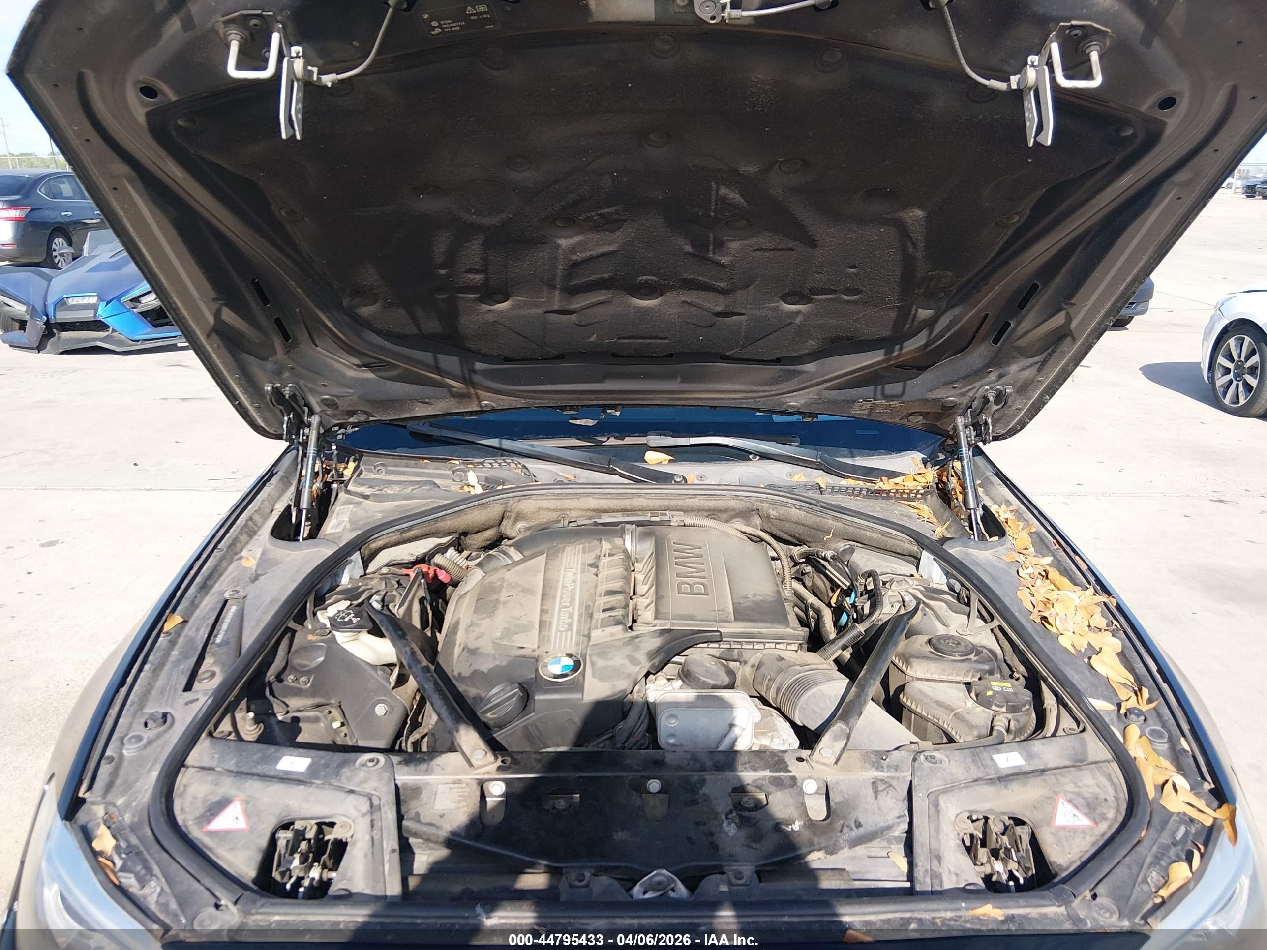 BMW 535I image 10