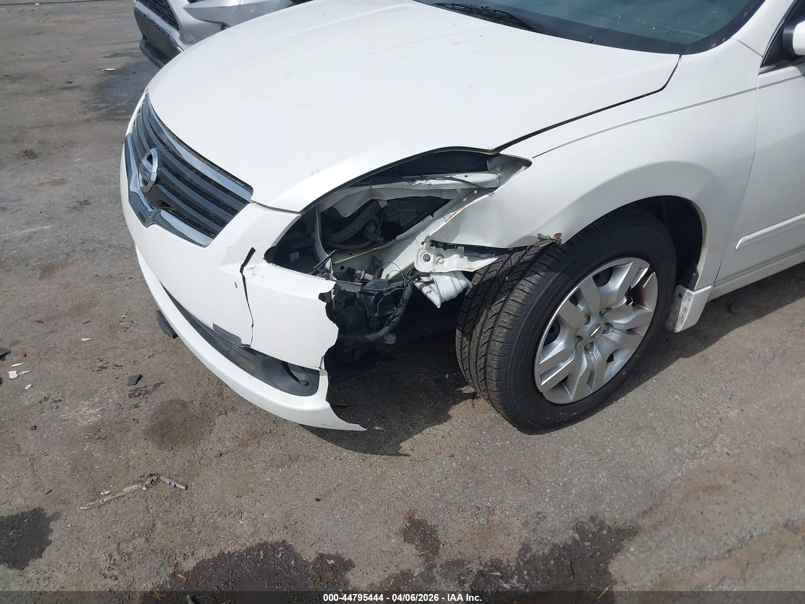 NISSAN ALTIMA image 6