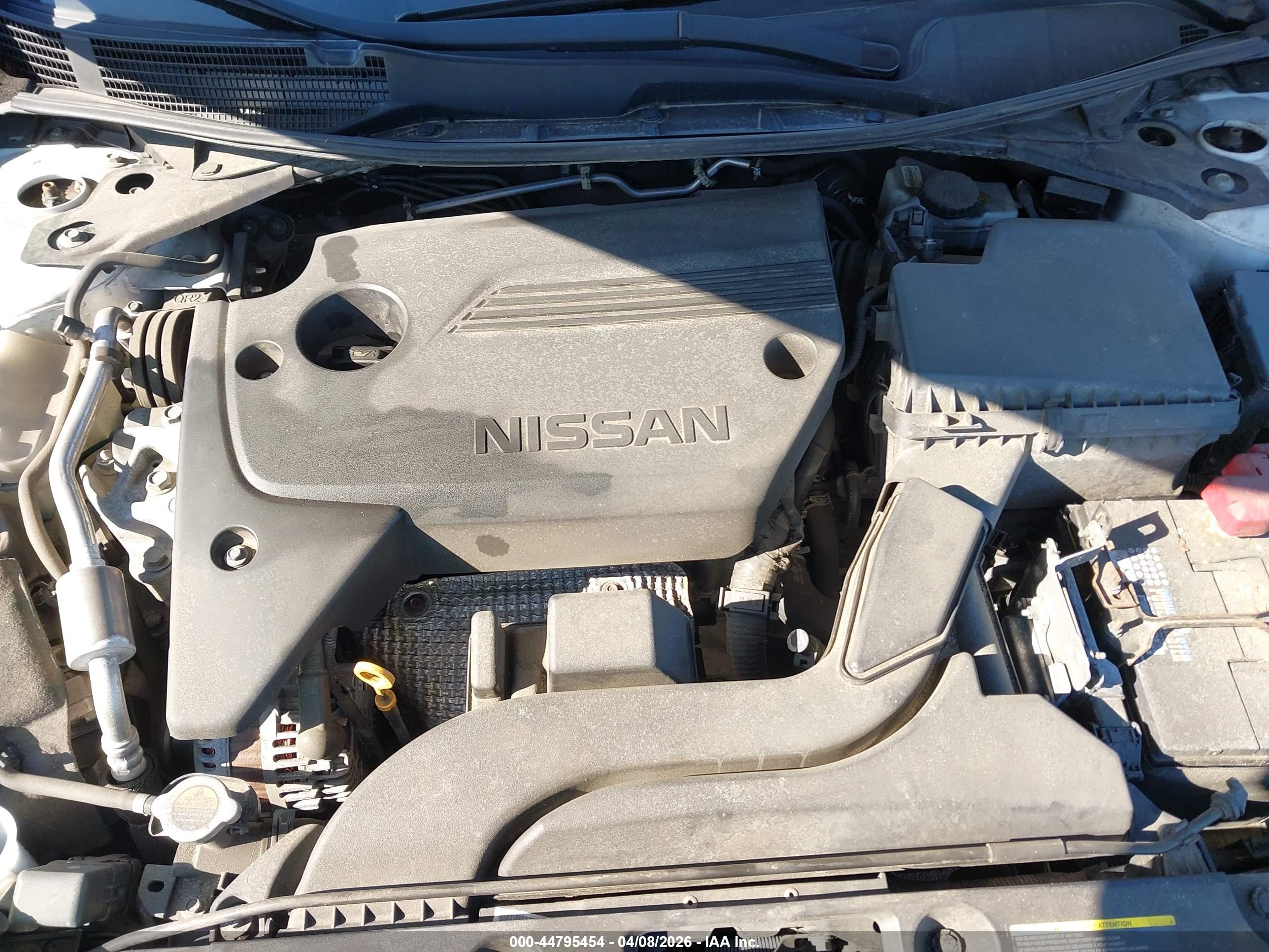 NISSAN ALTIMA image 10