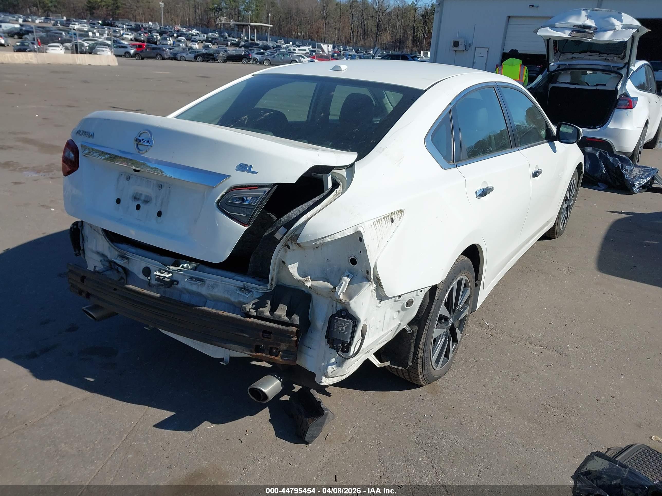 NISSAN ALTIMA image 4