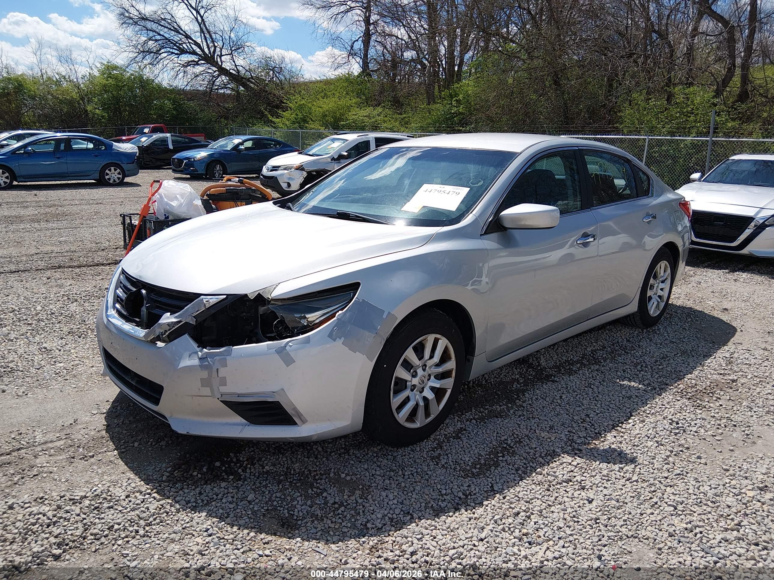 NISSAN ALTIMA image 2