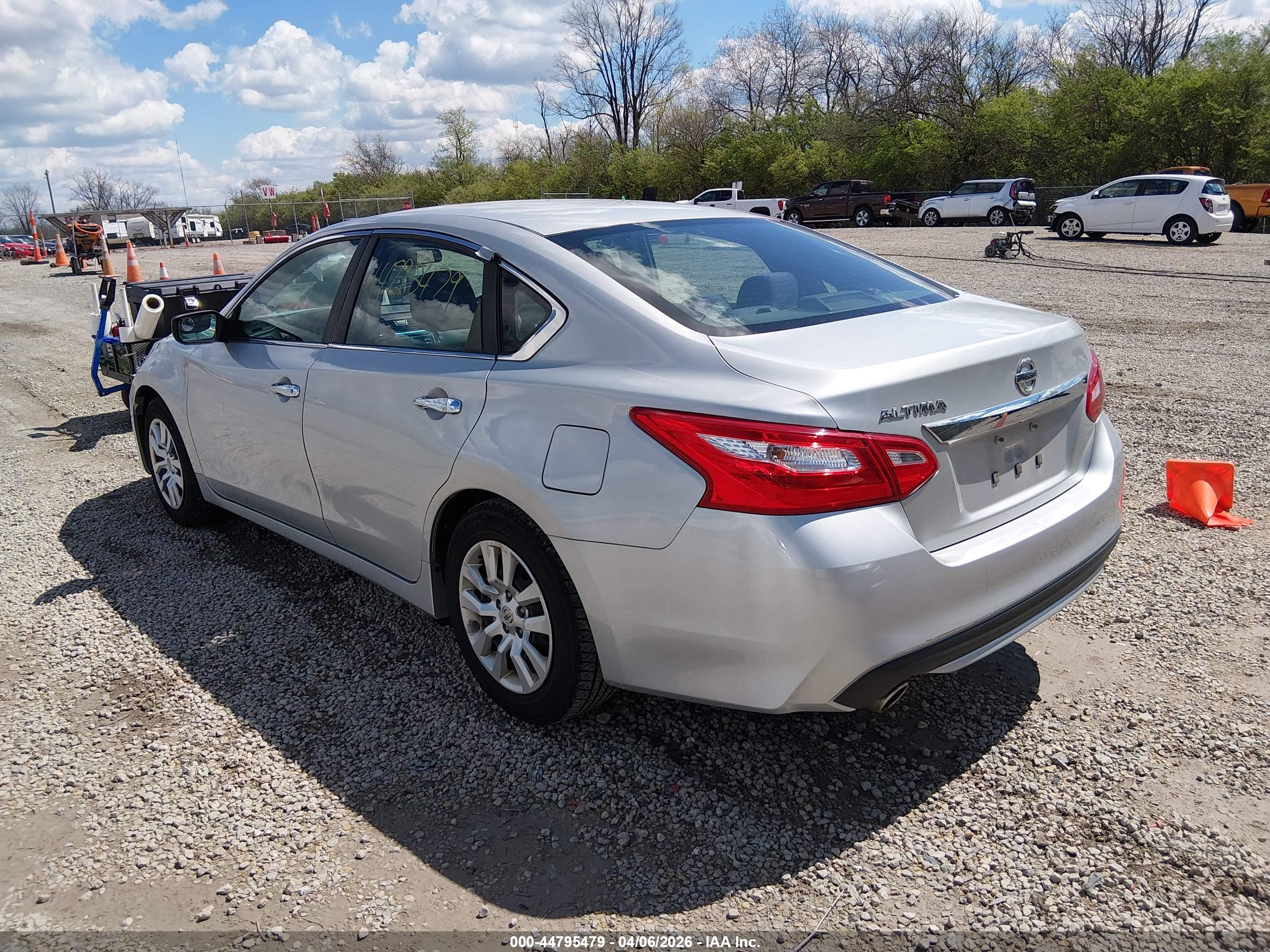 NISSAN ALTIMA image 3