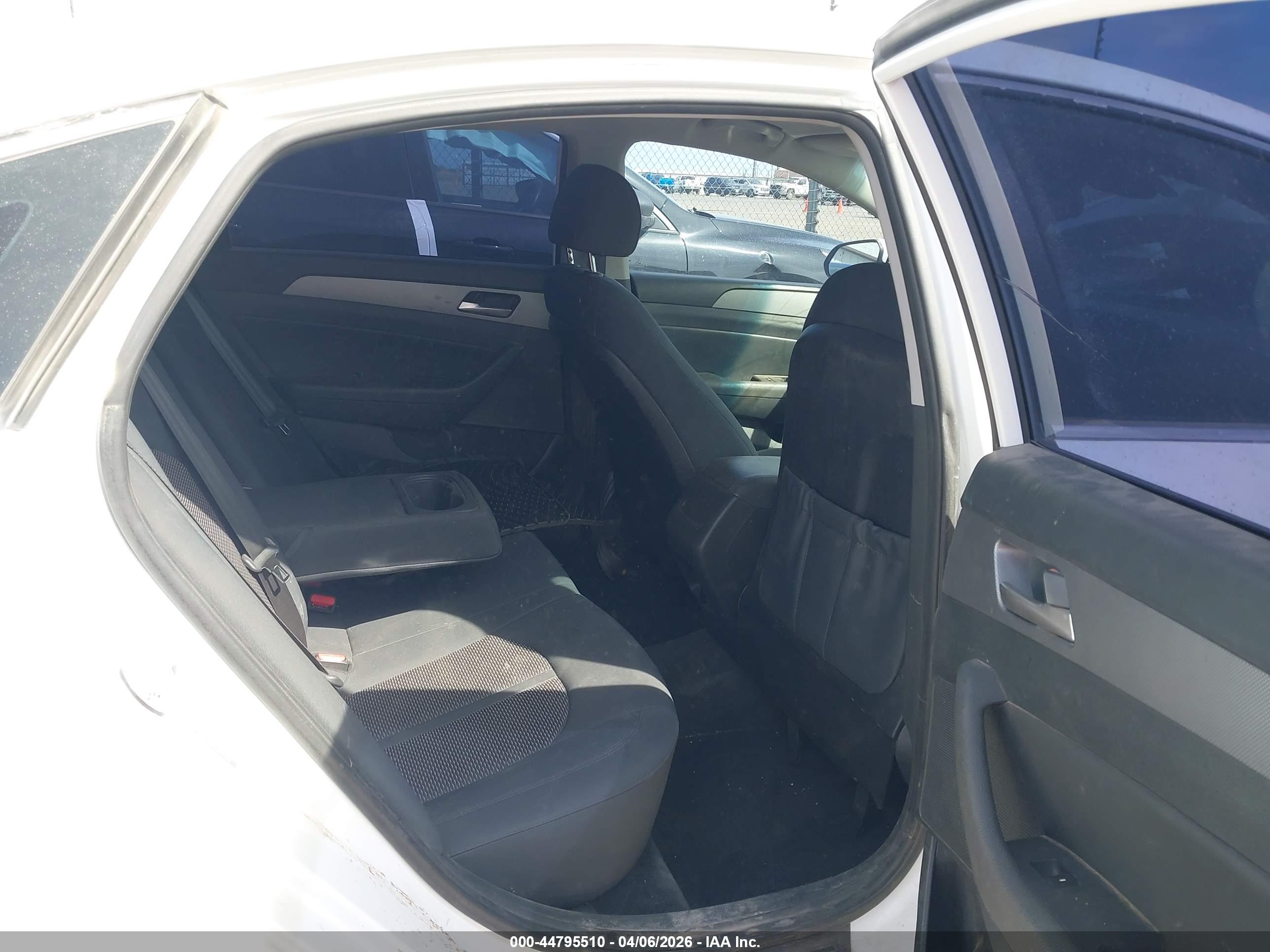 HYUNDAI SONATA image 8