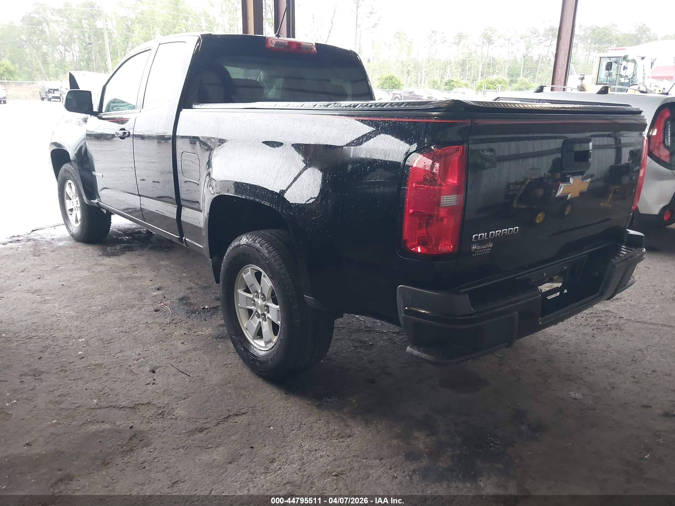 CHEVROLET COLORADO image 3