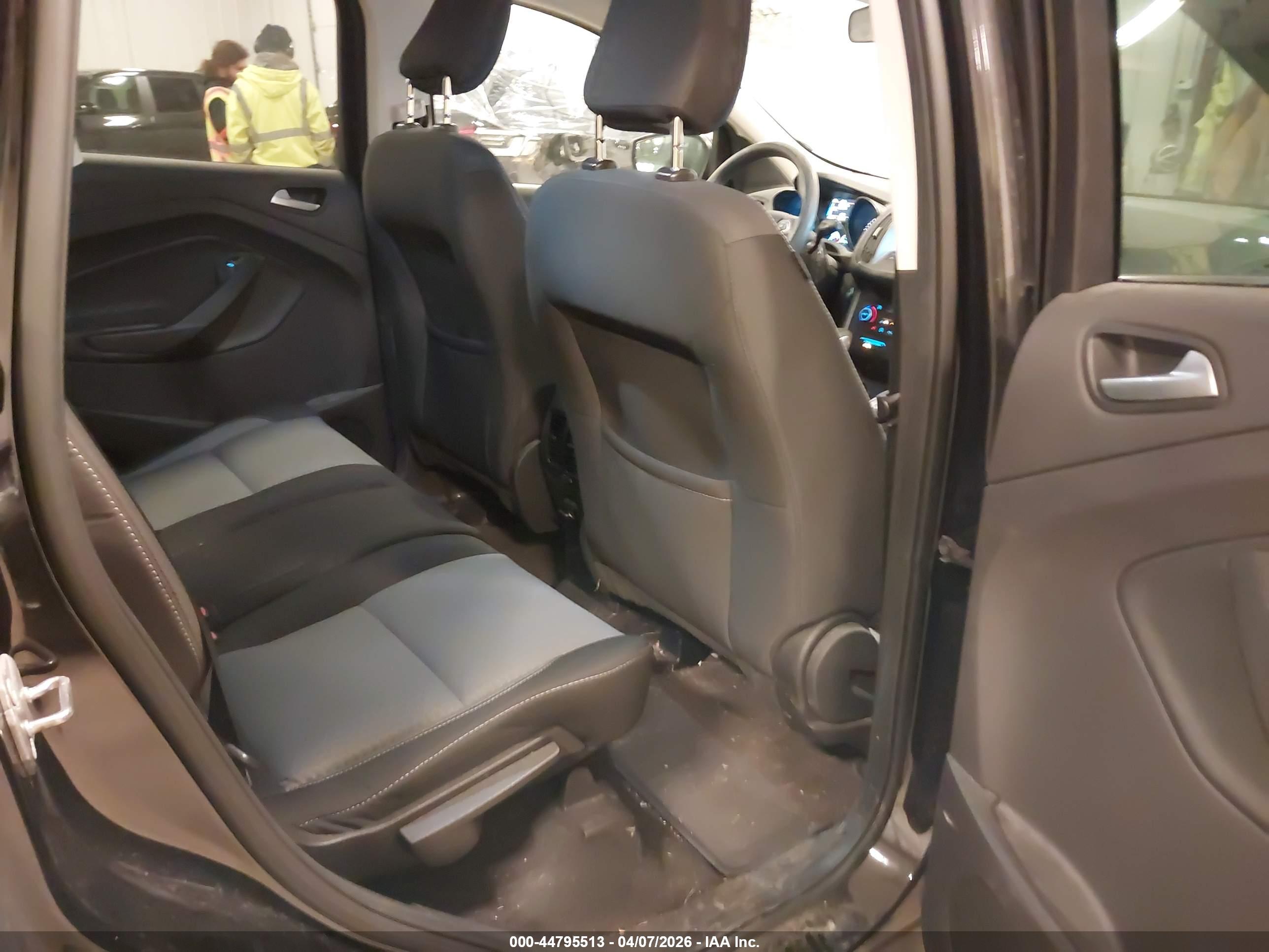 FORD ESCAPE image 8