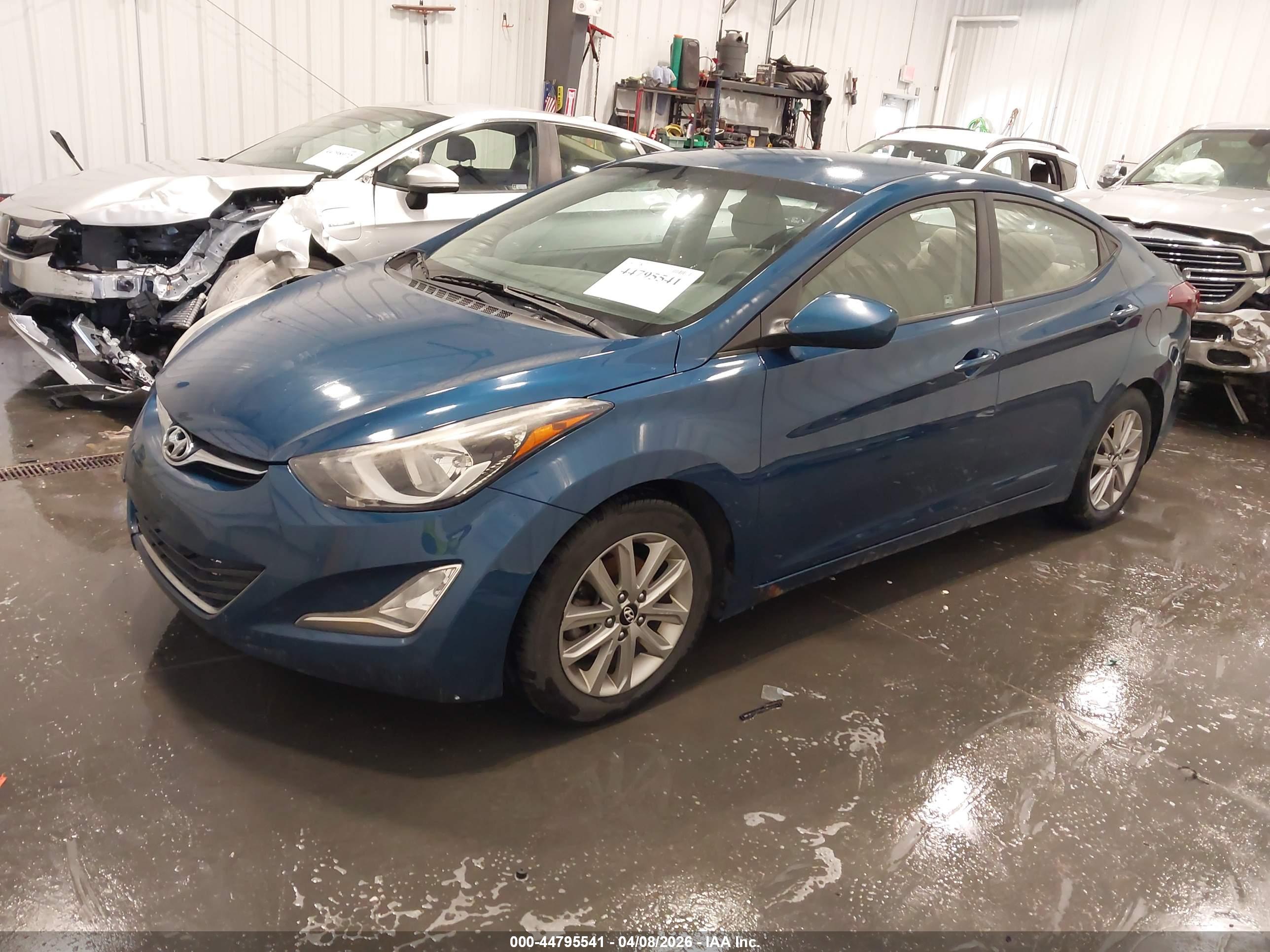 HYUNDAI ELANTRA image 2