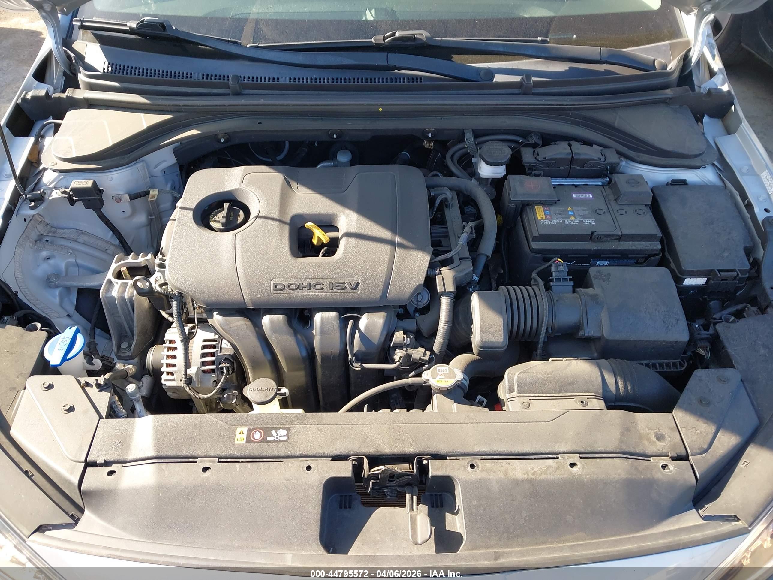HYUNDAI ELANTRA image 10