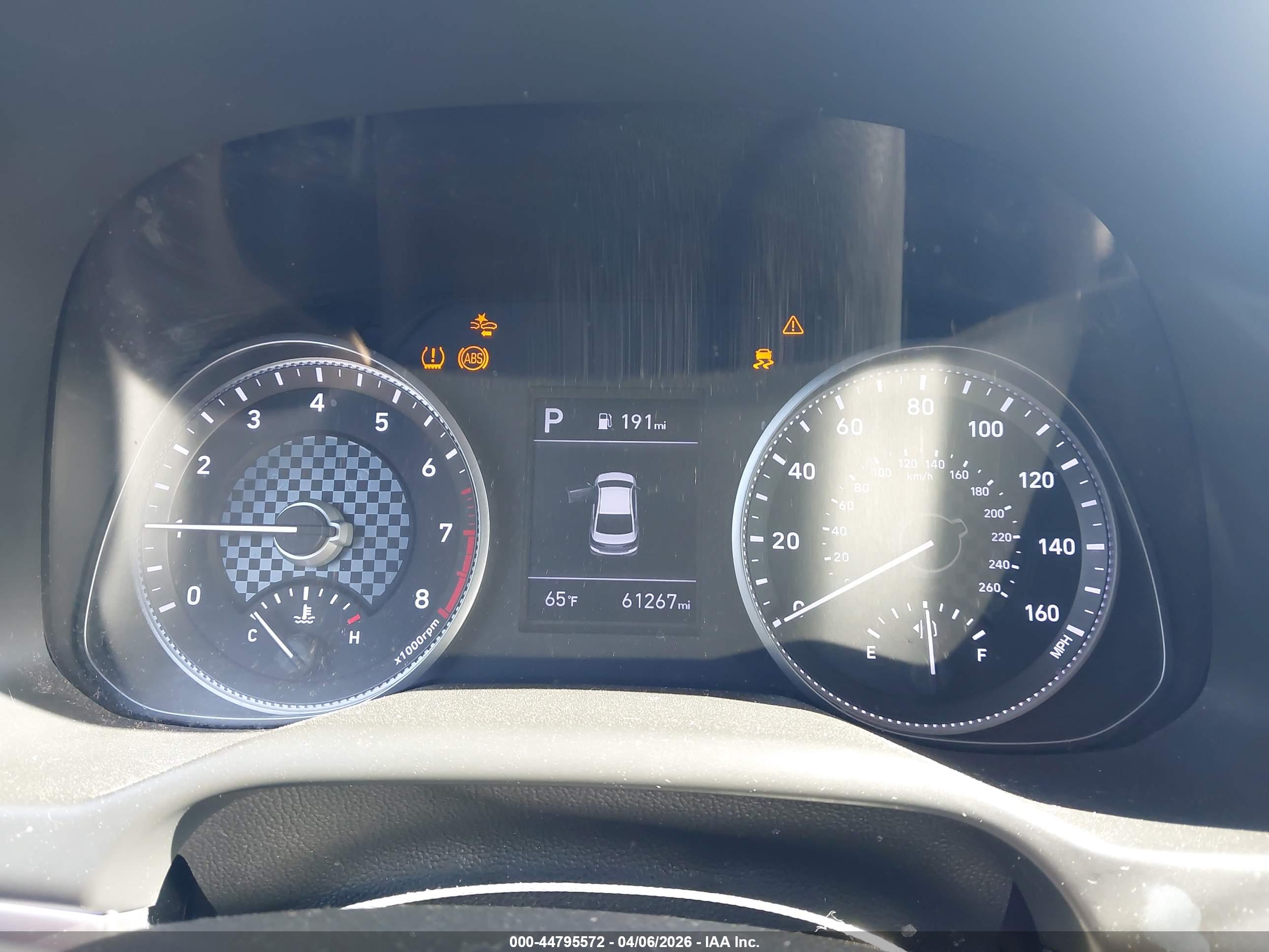 HYUNDAI ELANTRA image 7