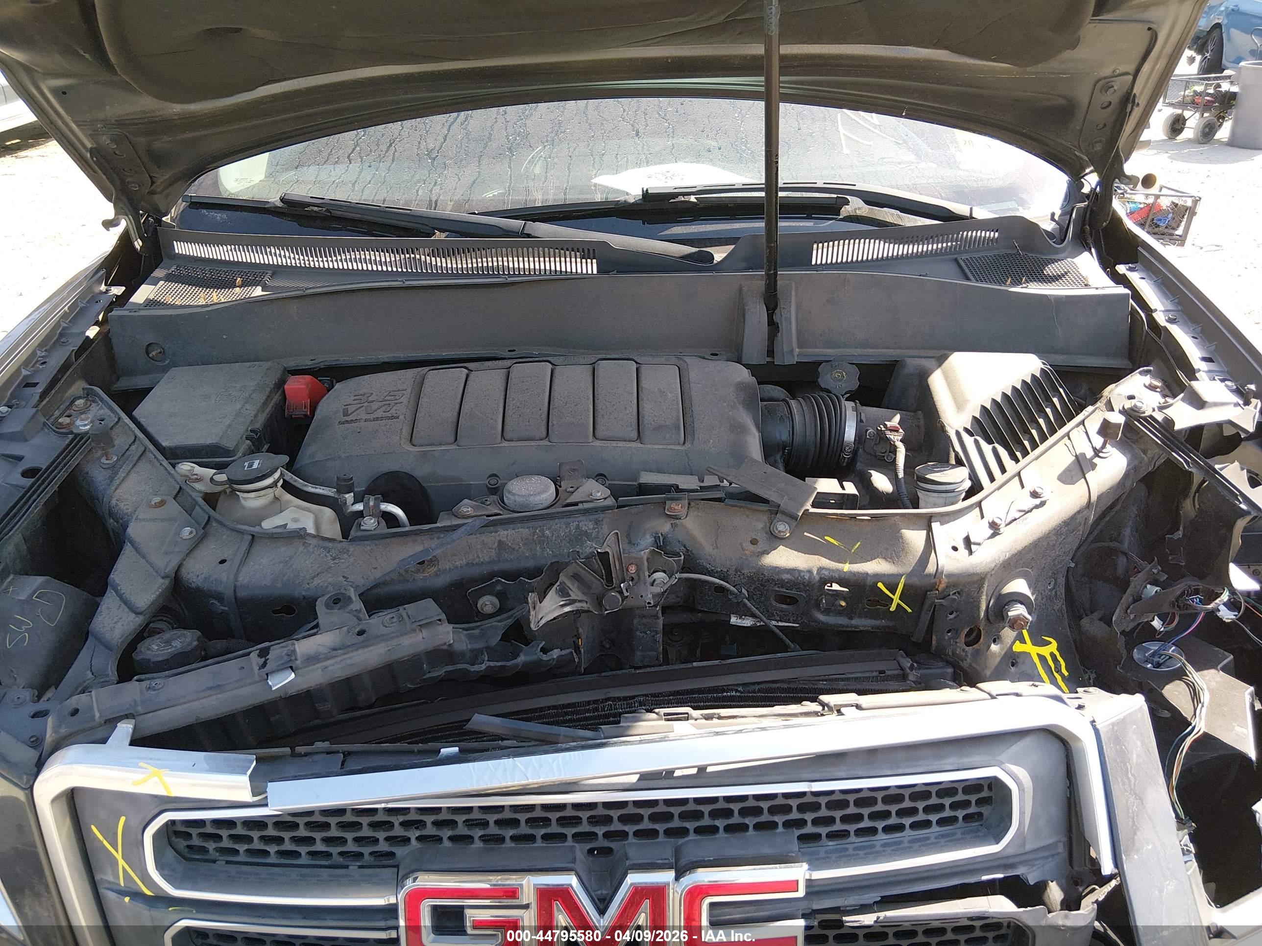 GMC ACADIA image 10