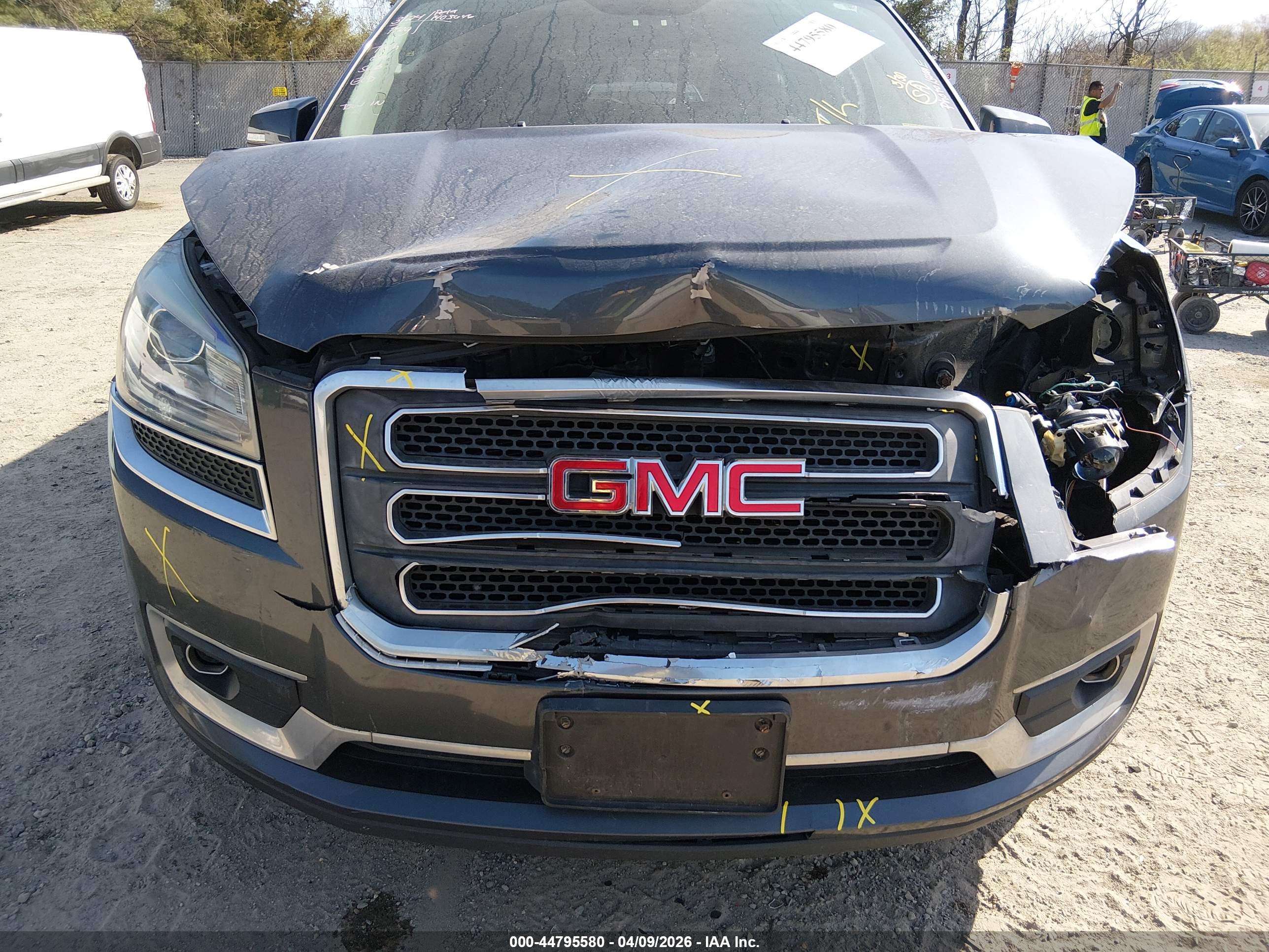 GMC ACADIA image 6