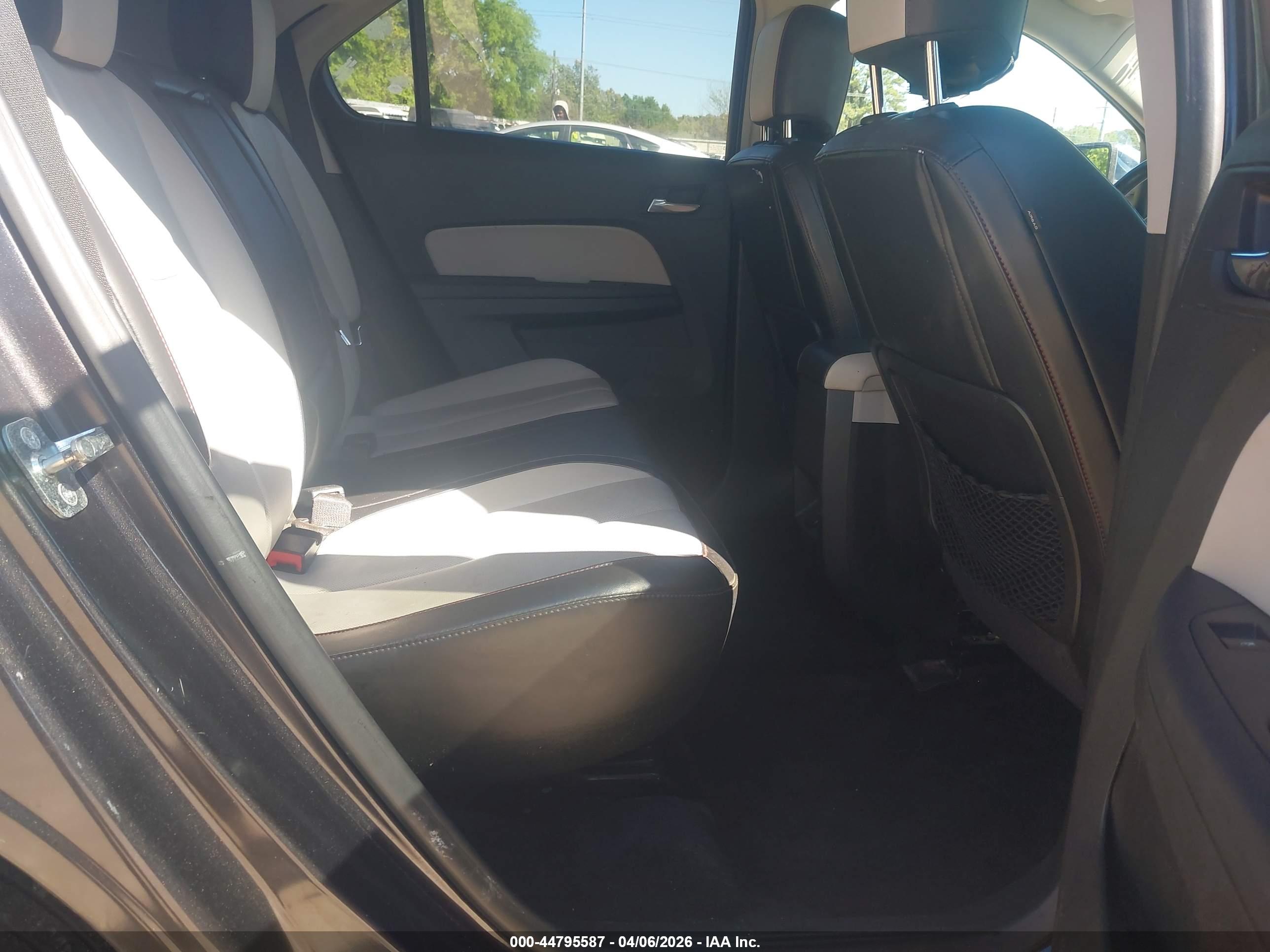 CHEVROLET EQUINOX image 8