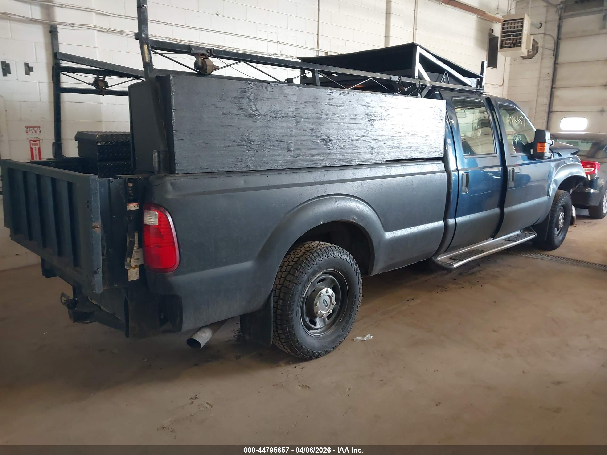 FORD F-250 image 4