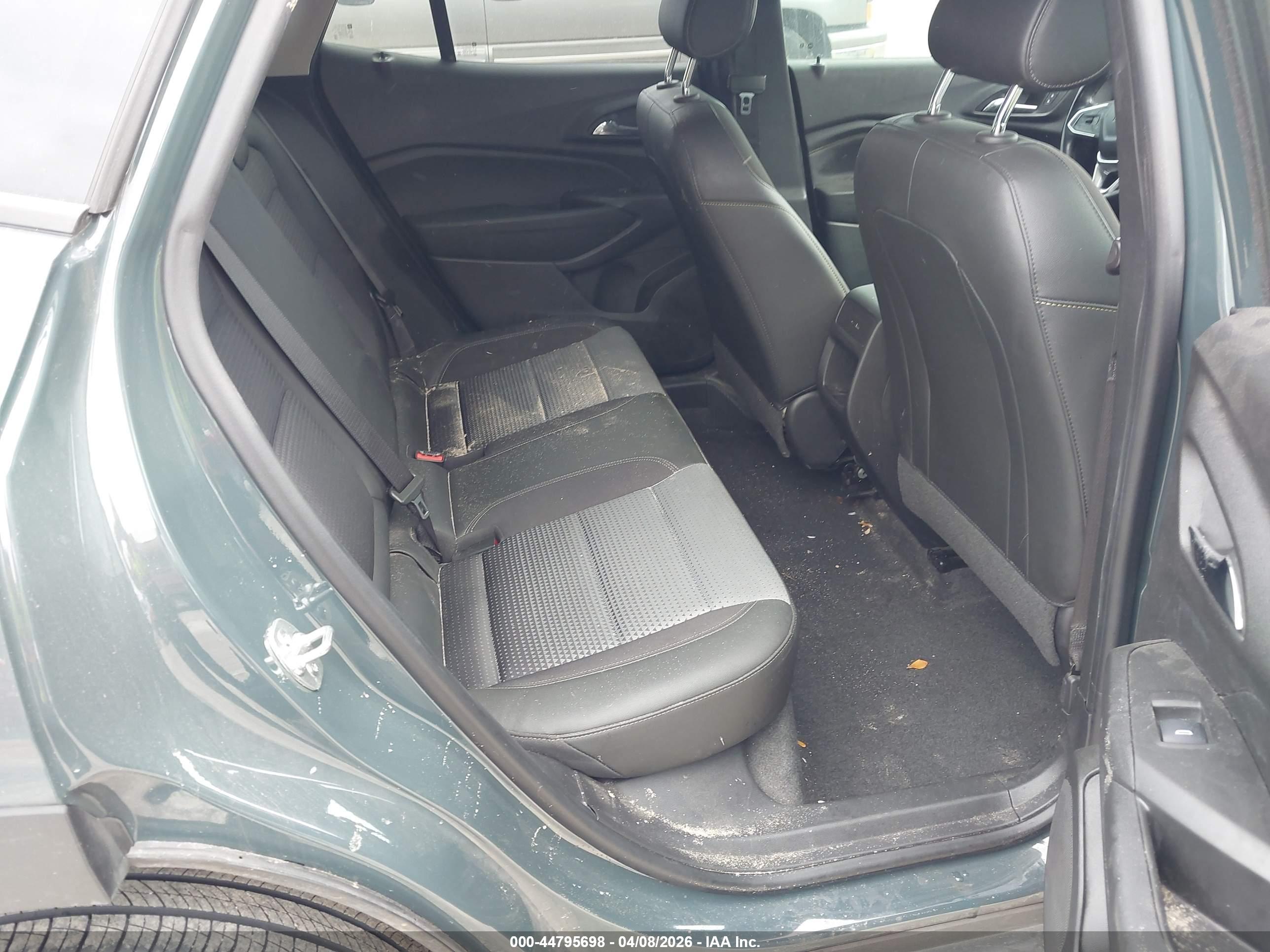 CHEVROLET TRAX image 8