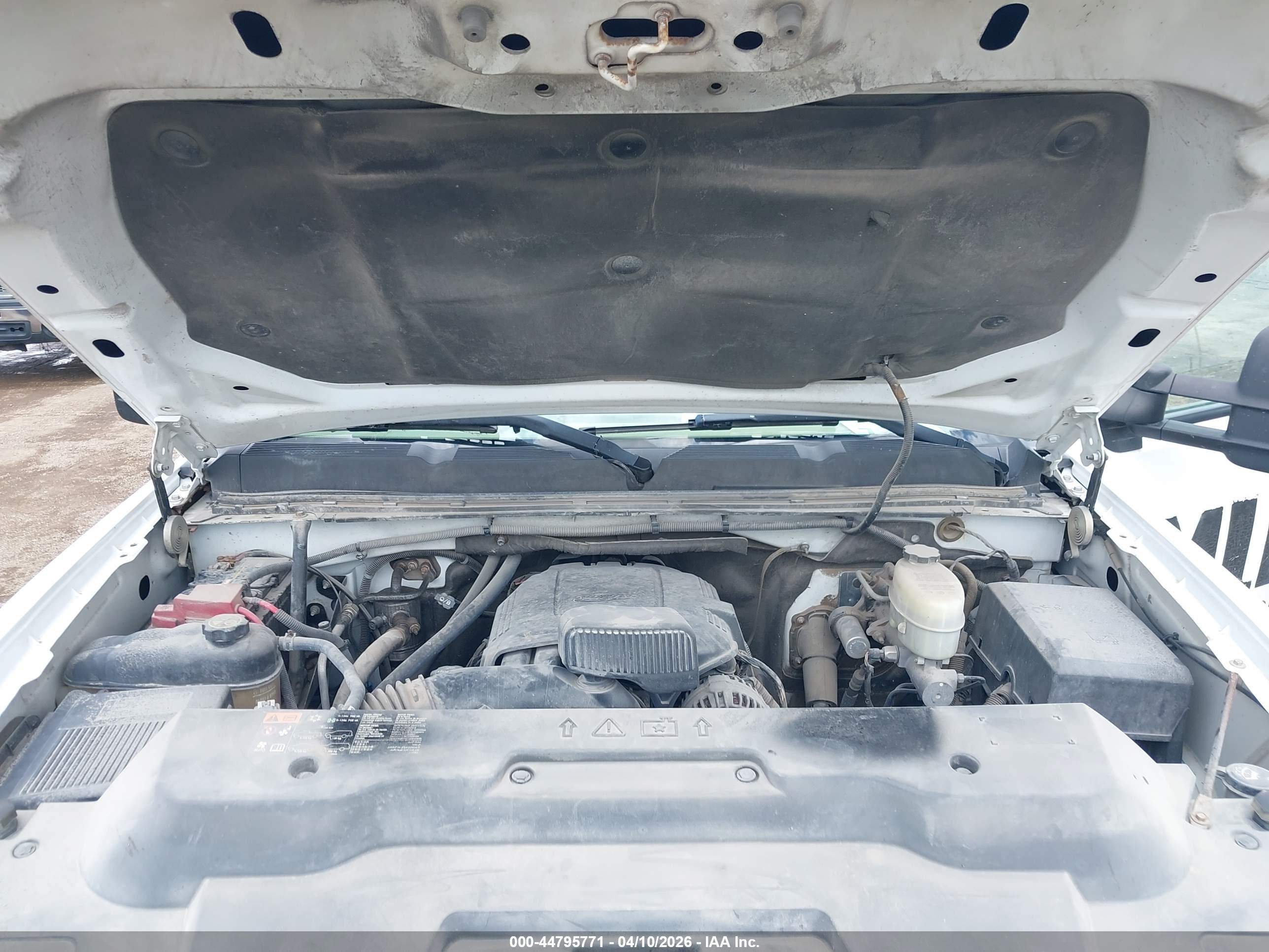 CHEVROLET SILVERADO image 10