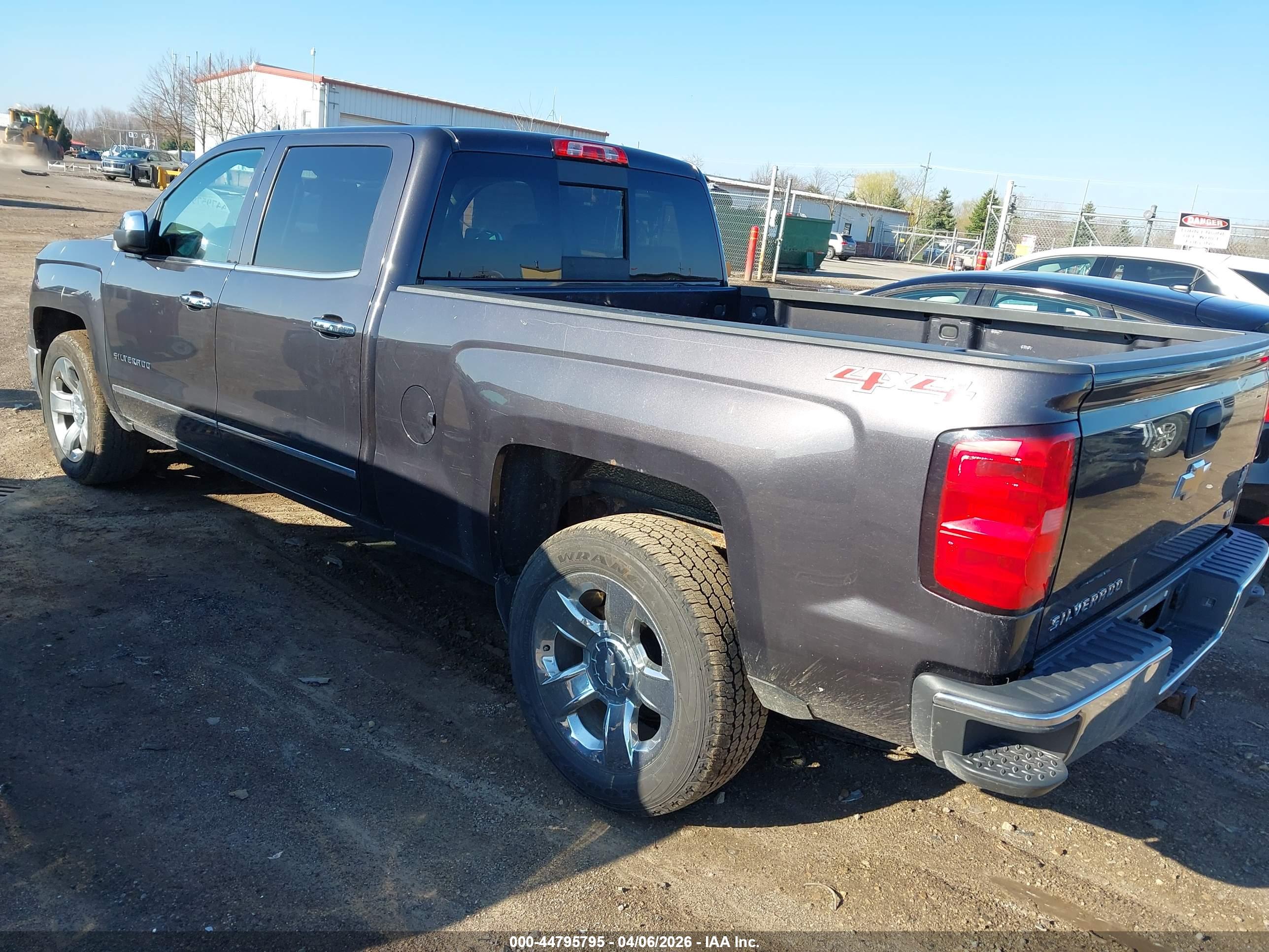 CHEVROLET SILVERADO image 3
