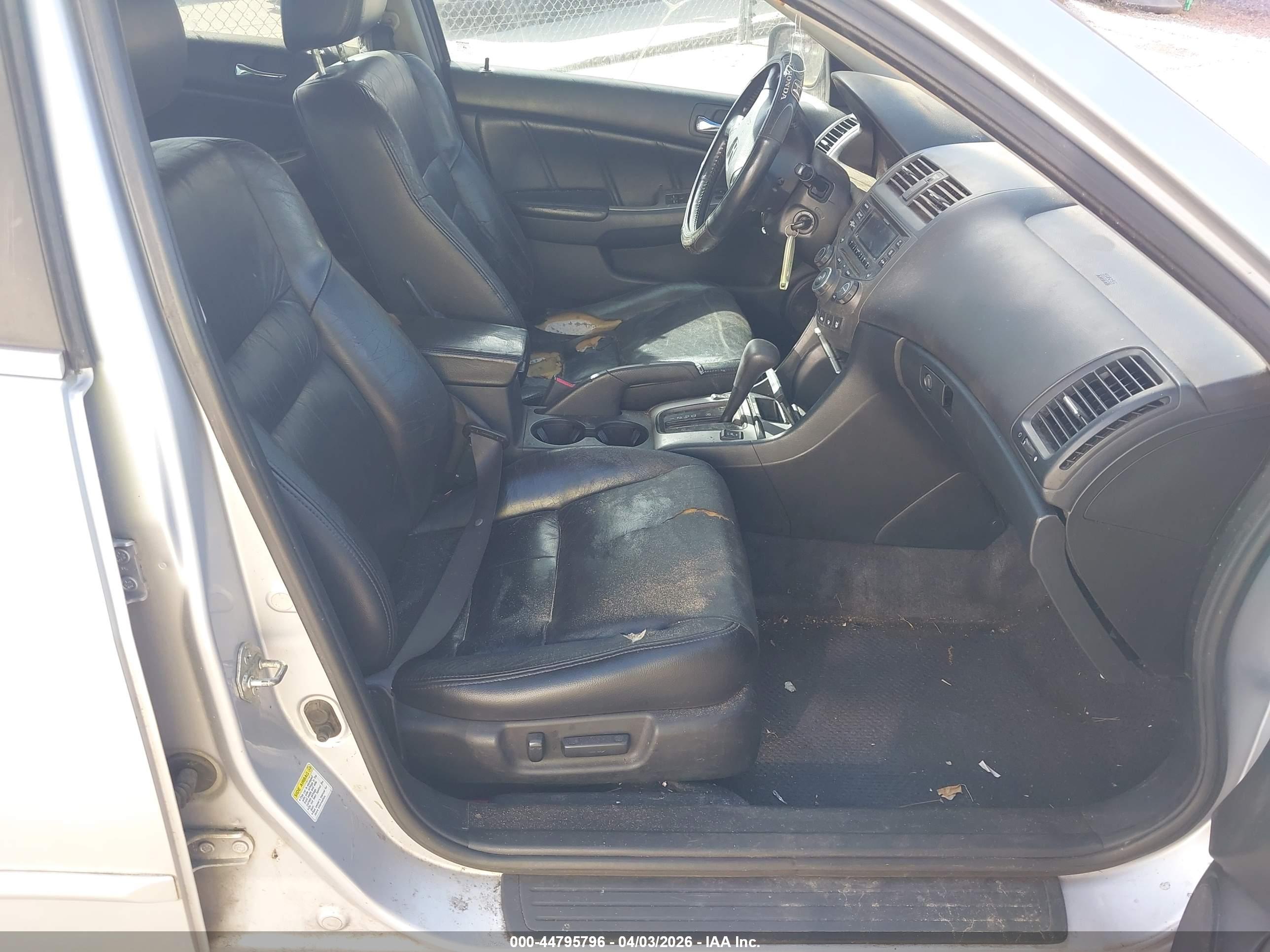 HONDA ACCORD image 5