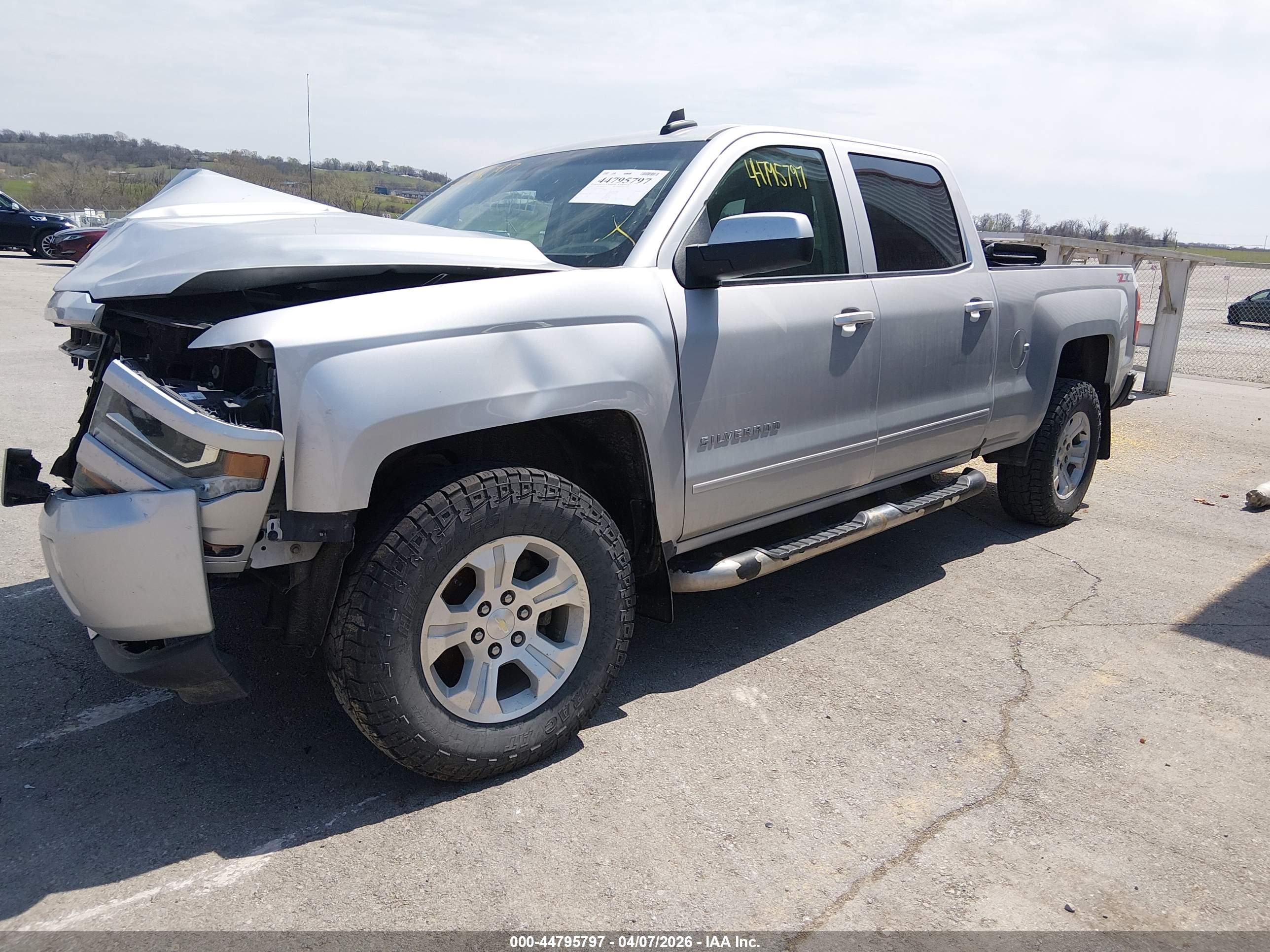 CHEVROLET SILVERADO image 2