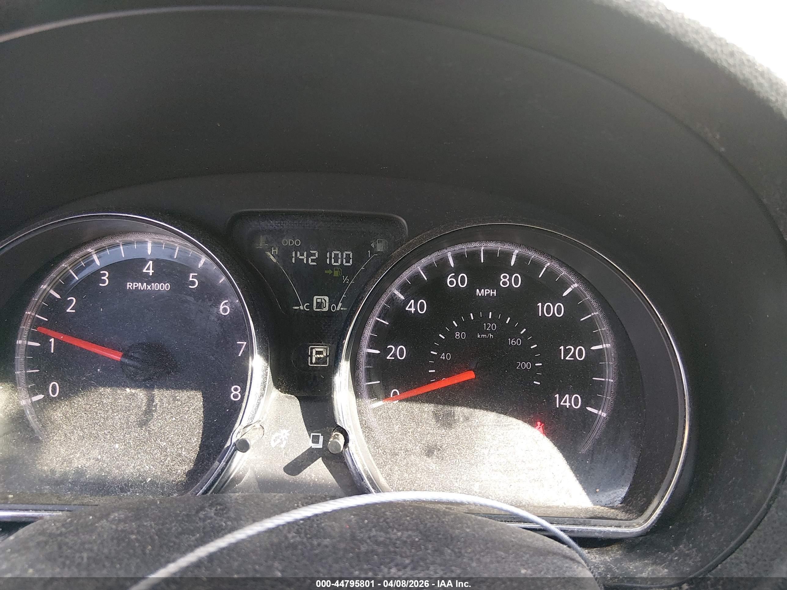 NISSAN VERSA image 7
