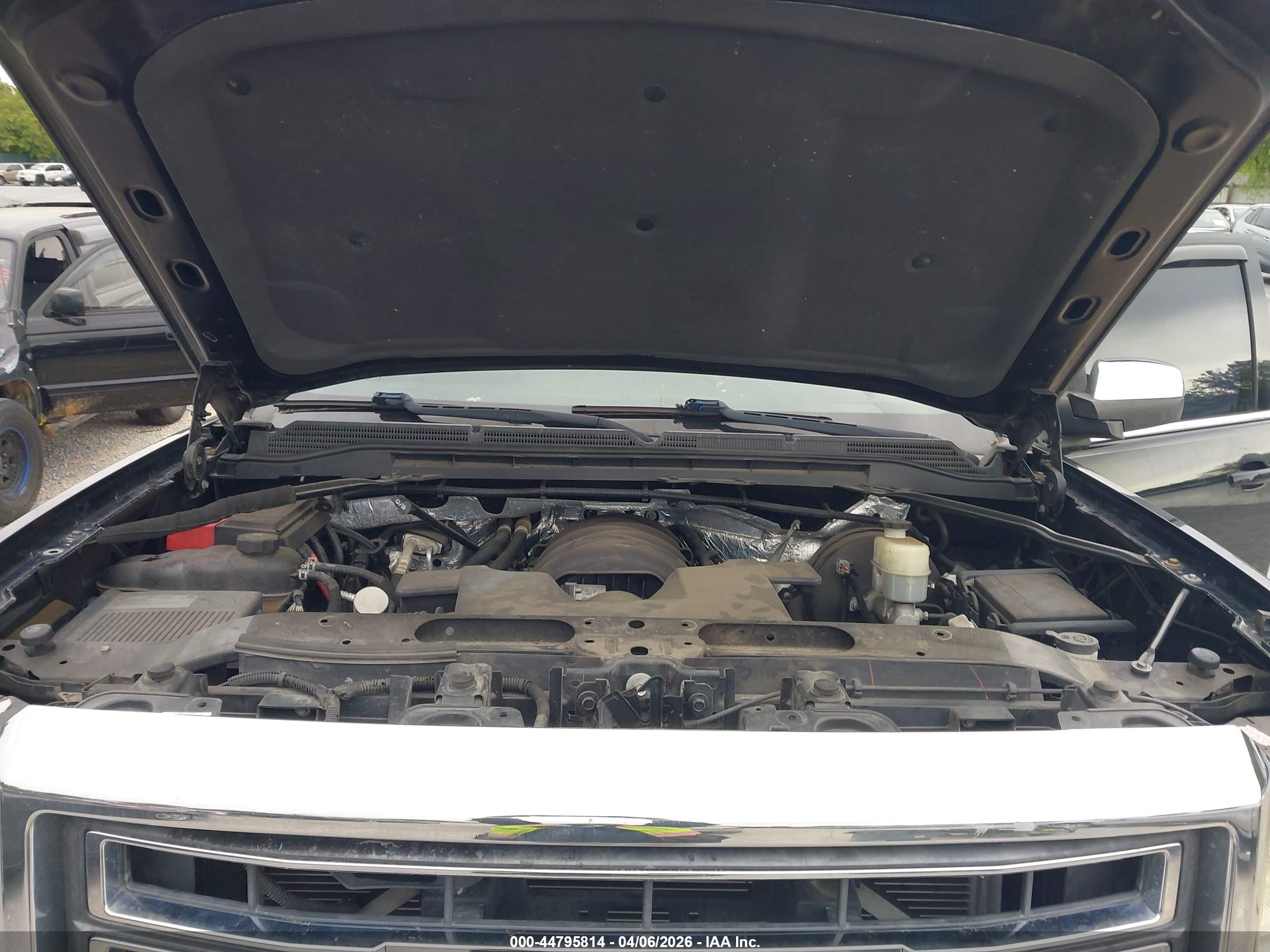 GMC SIERRA image 10