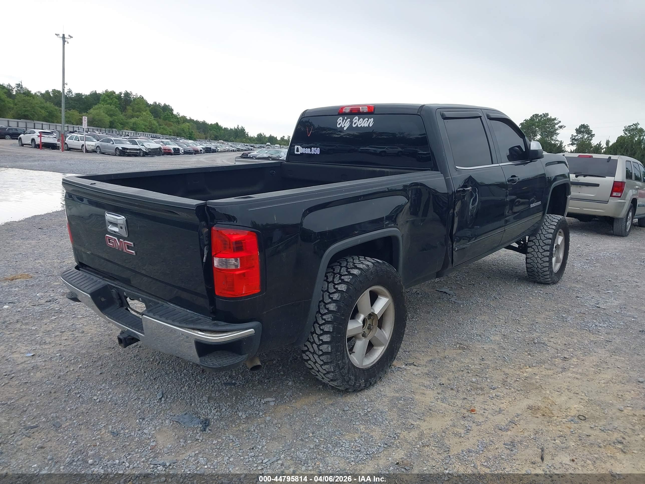 GMC SIERRA image 4