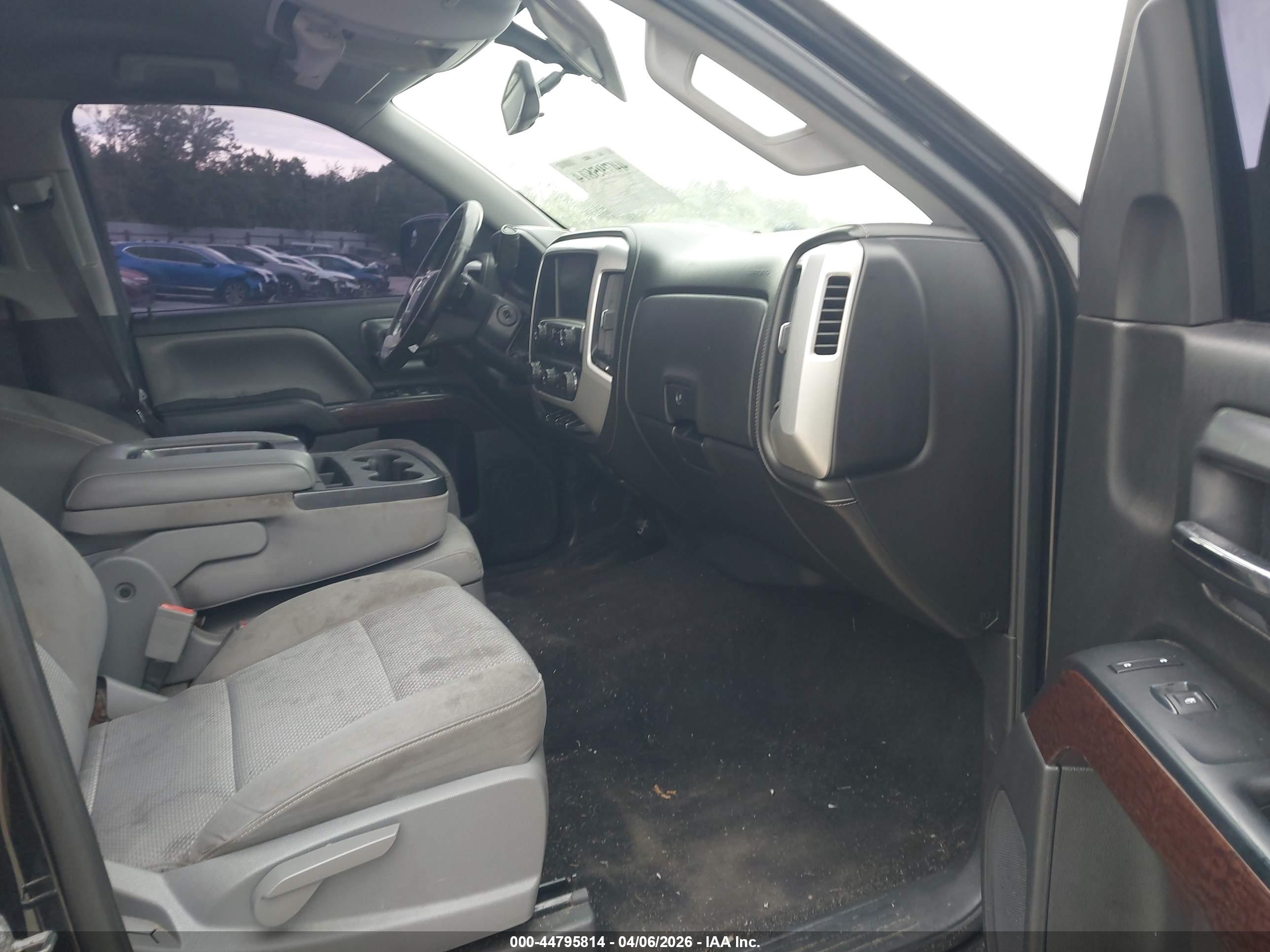 GMC SIERRA image 5