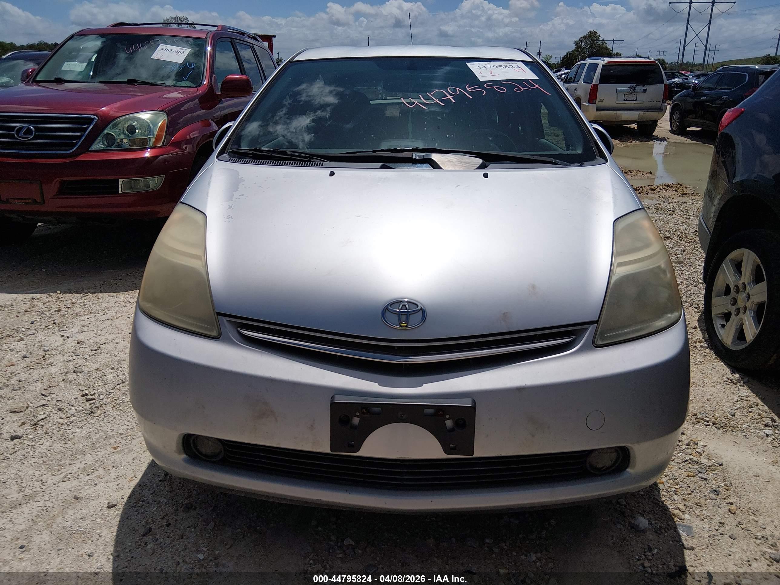 TOYOTA PRIUS image 6