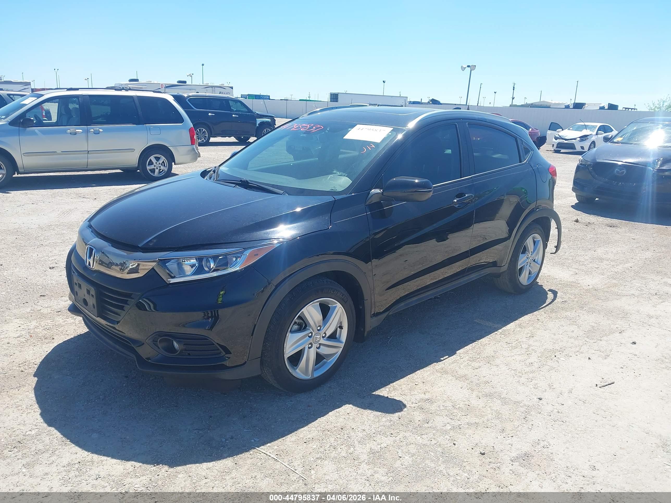HONDA HR-V image 2