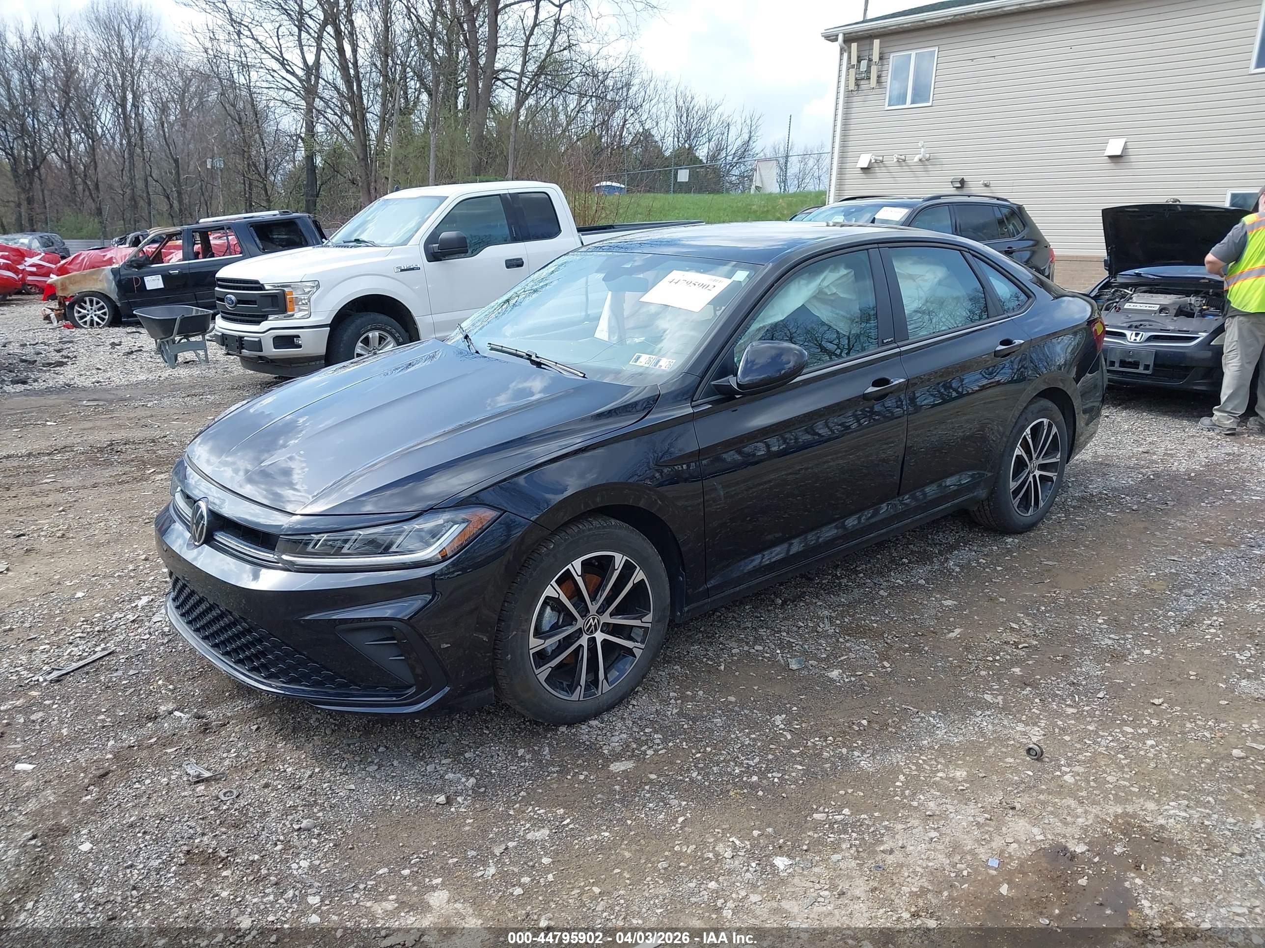 VOLKSWAGEN JETTA image 2