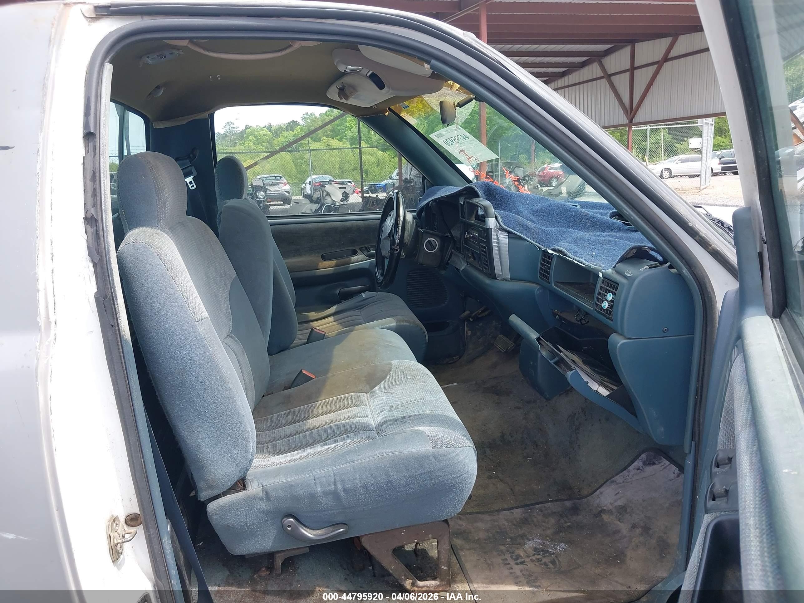 DODGE RAM image 5