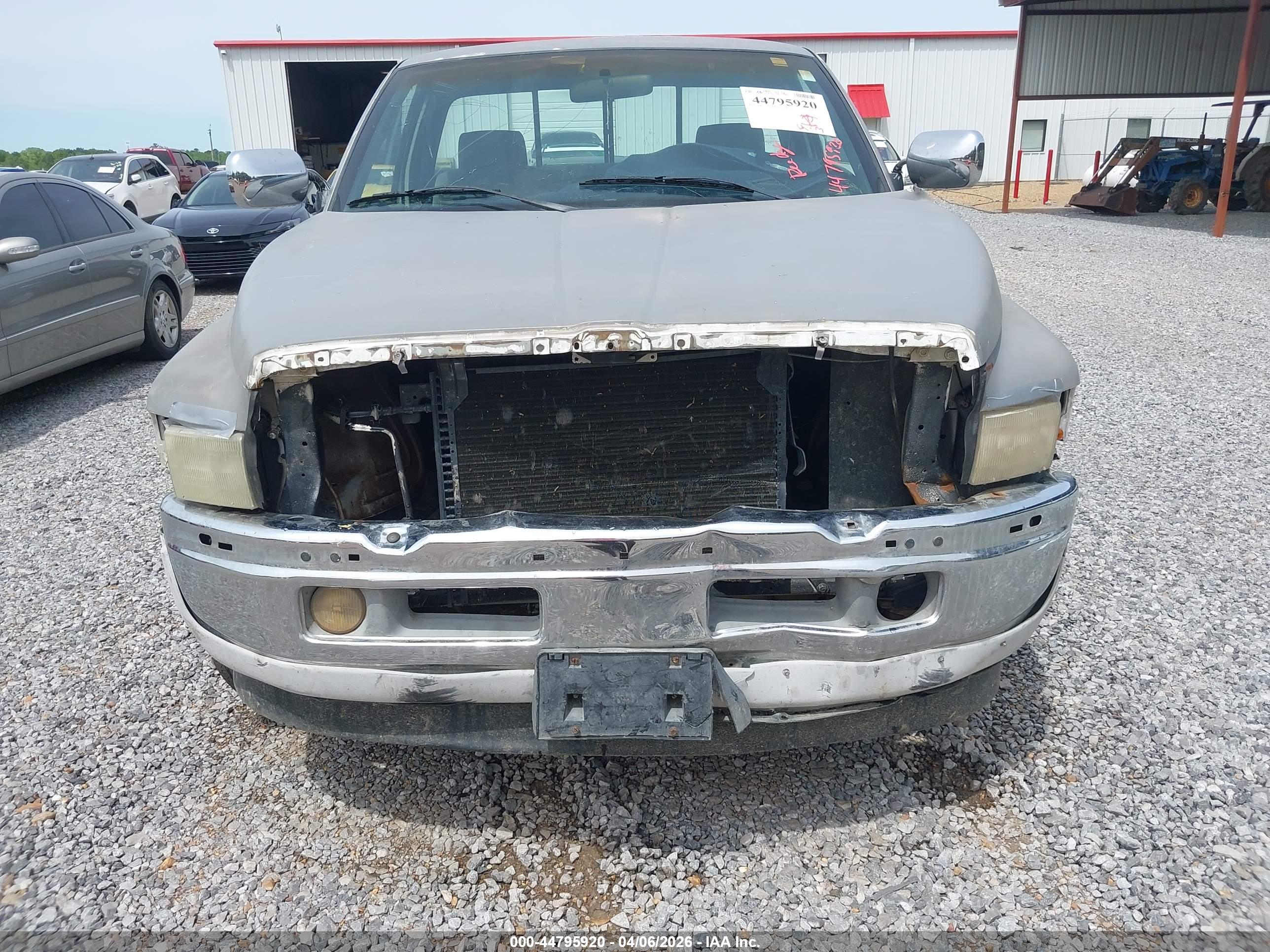 DODGE RAM image 6