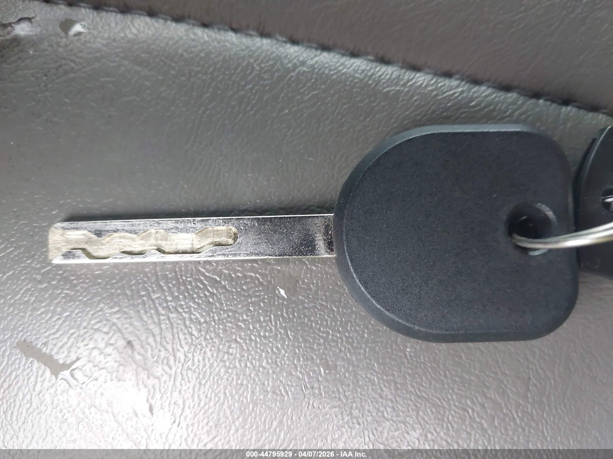 CHEVROLET EXPRESS image 11