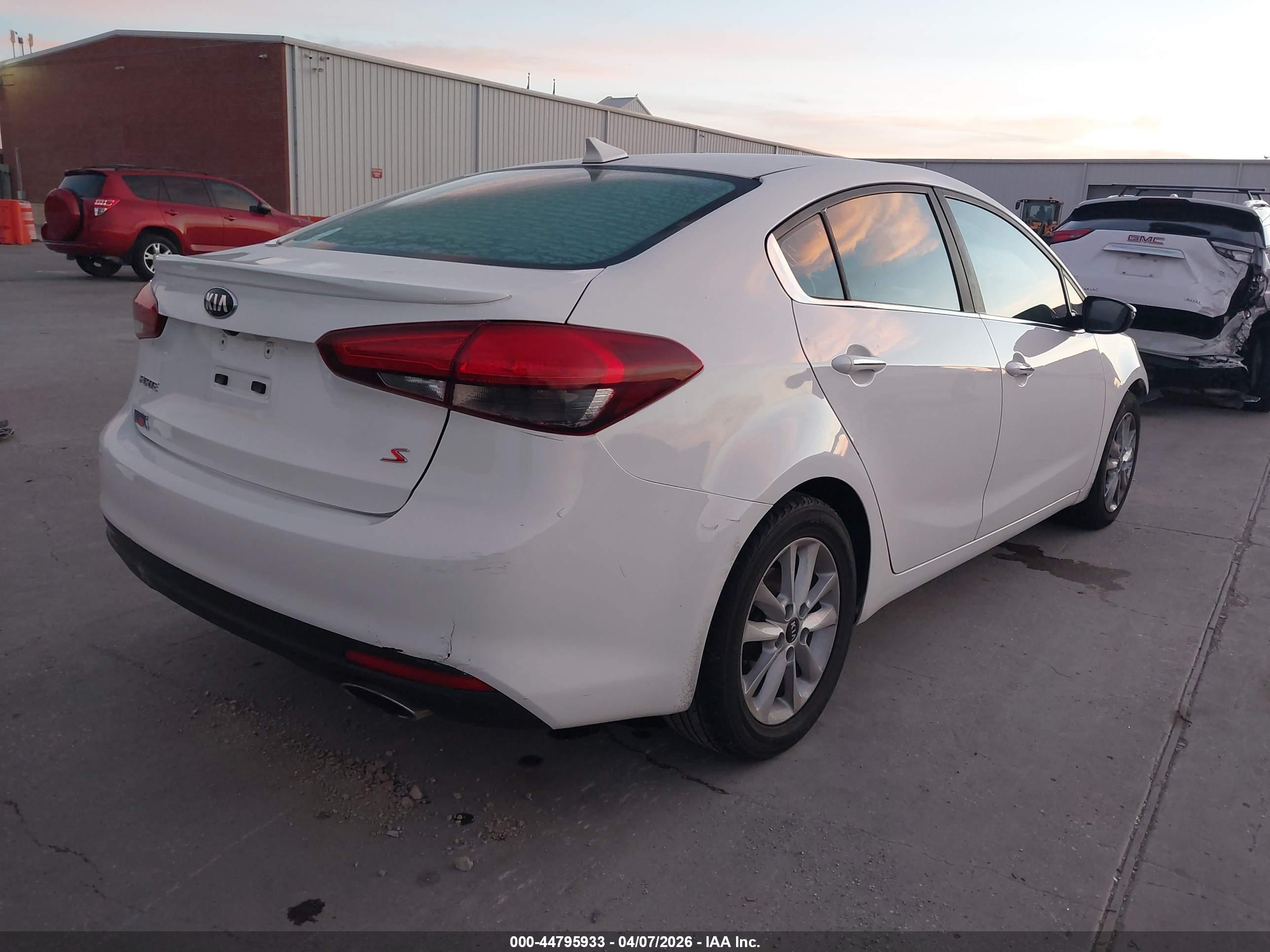 KIA FORTE image 4