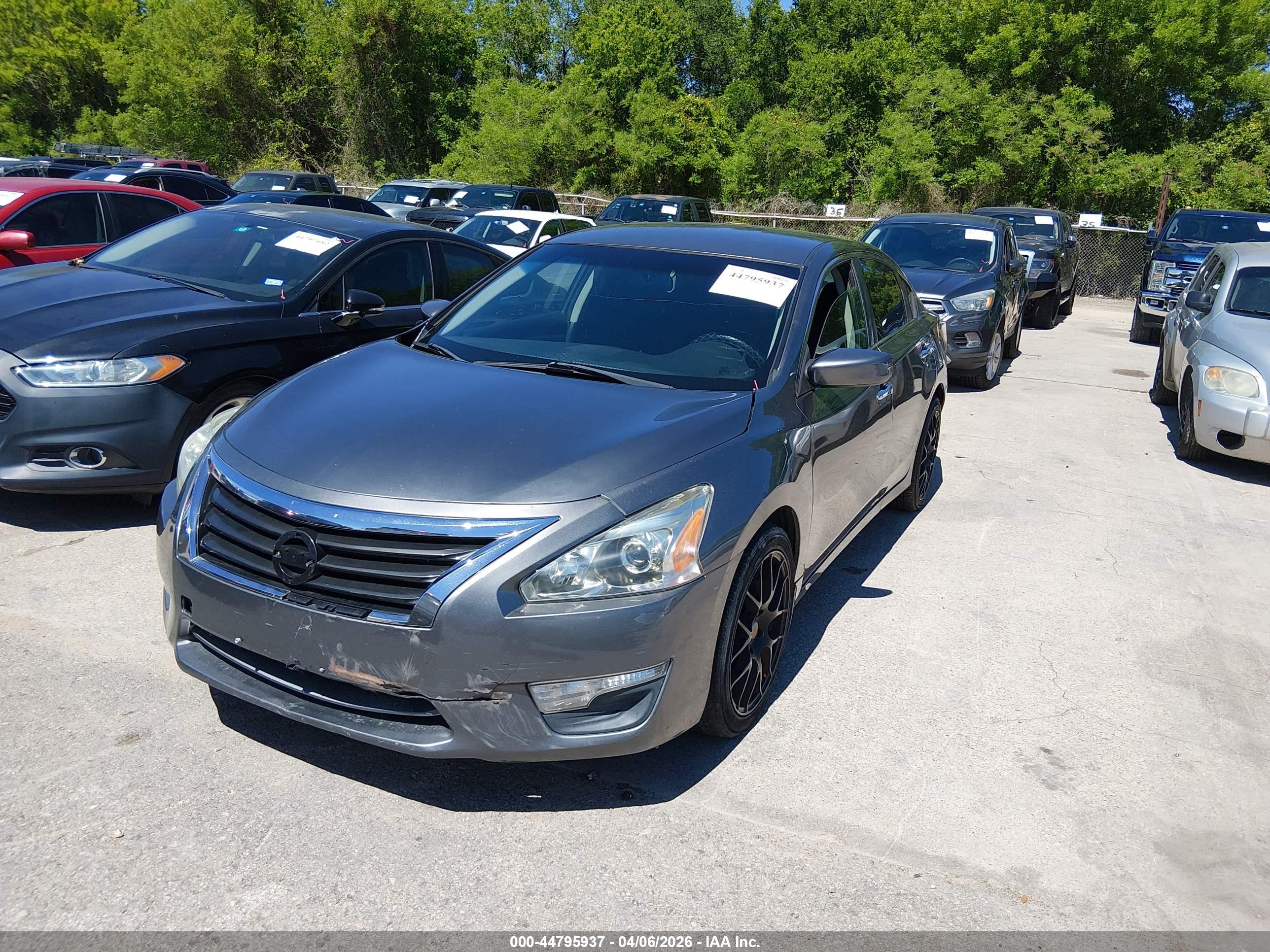 NISSAN ALTIMA image 2