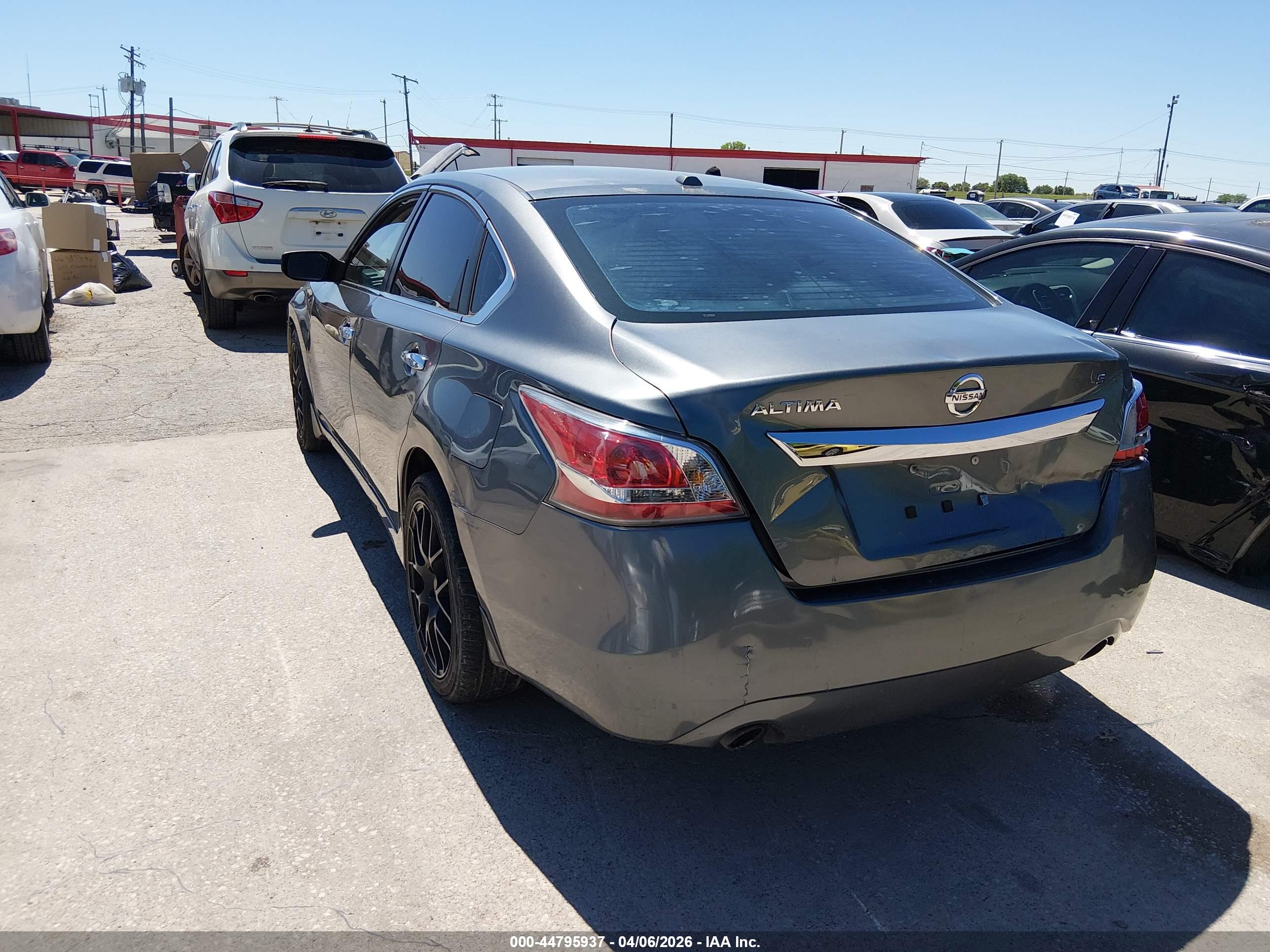 NISSAN ALTIMA image 3