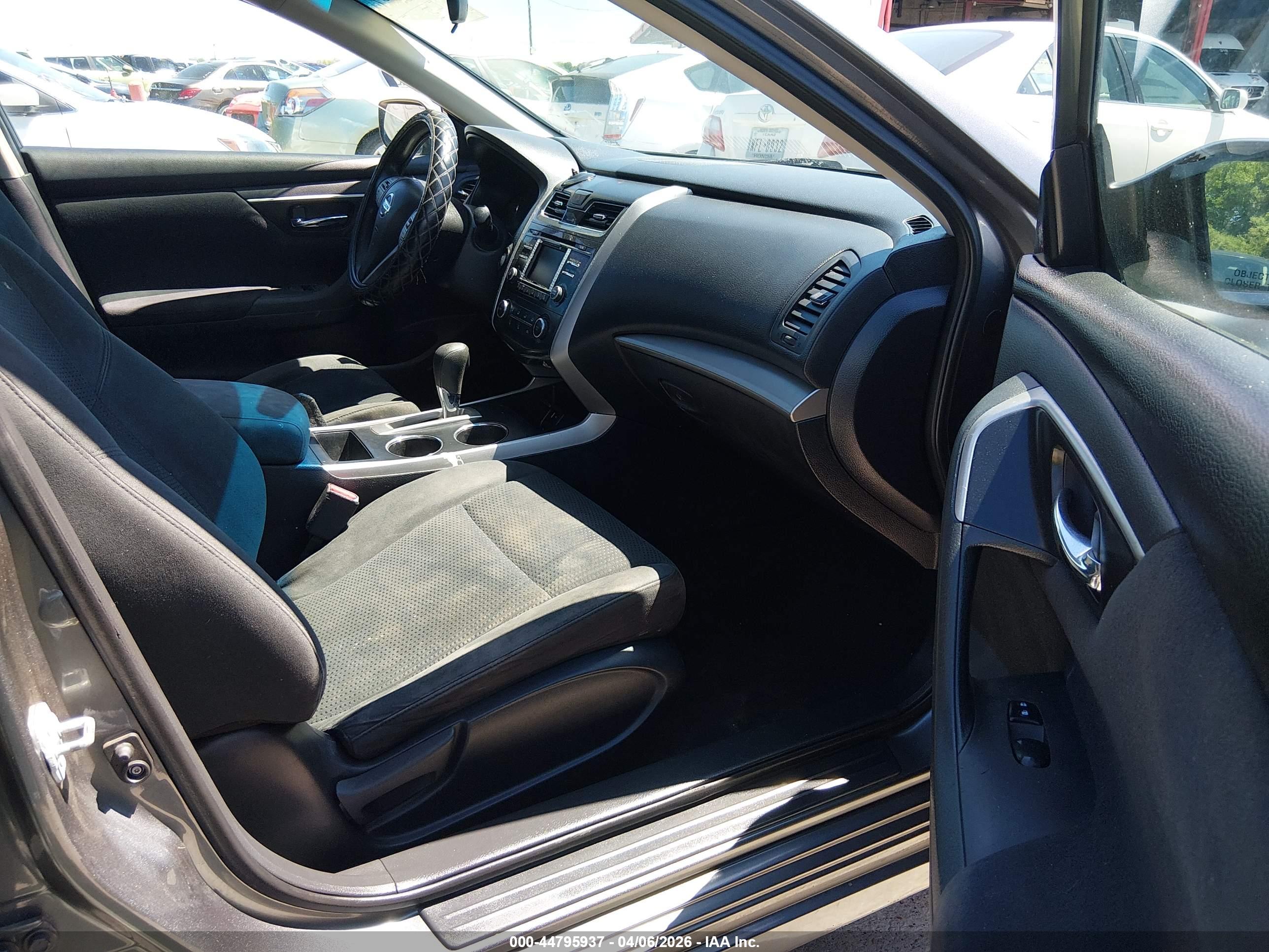 NISSAN ALTIMA image 5