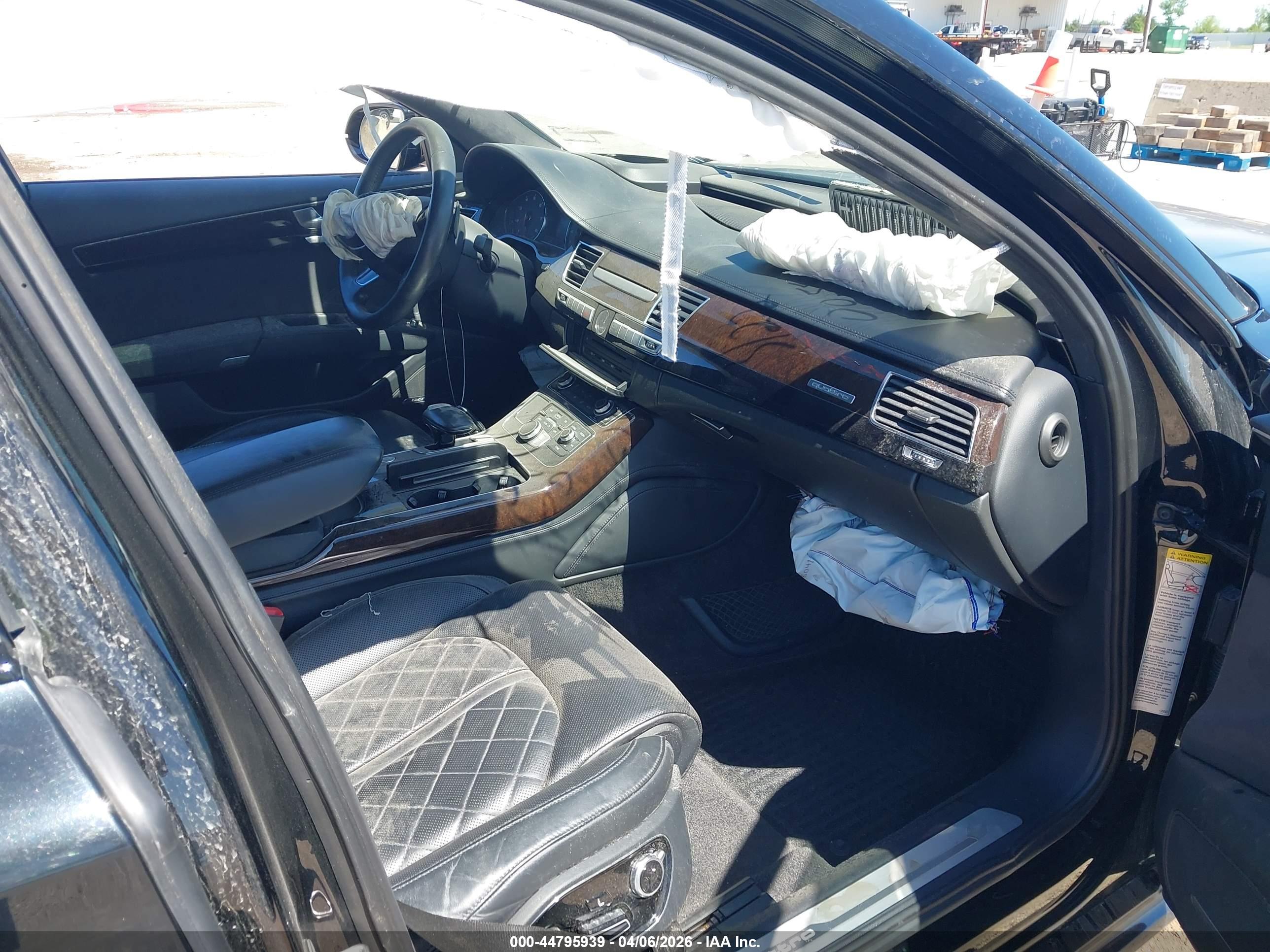 AUDI A8 image 5