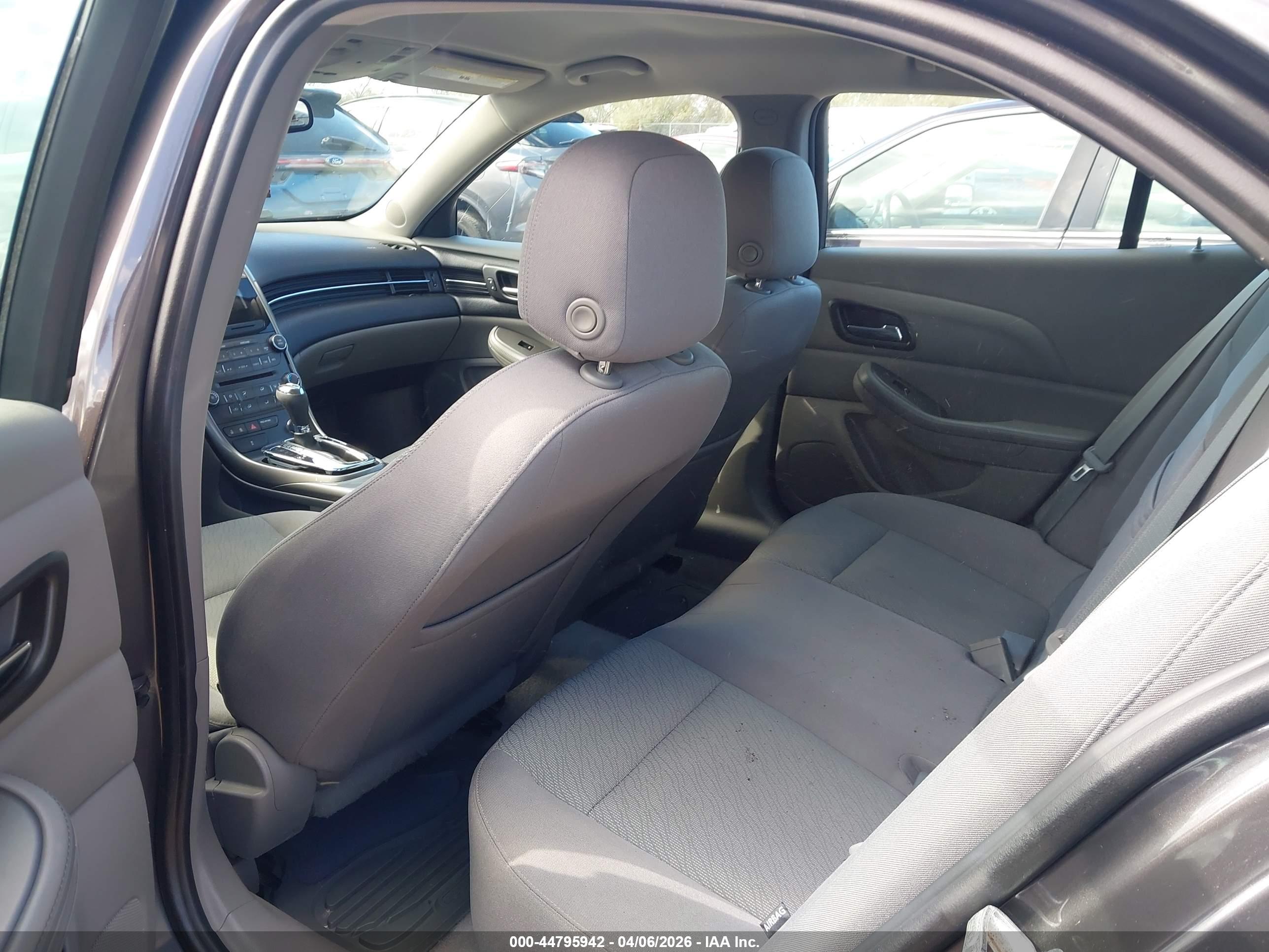 CHEVROLET MALIBU image 8