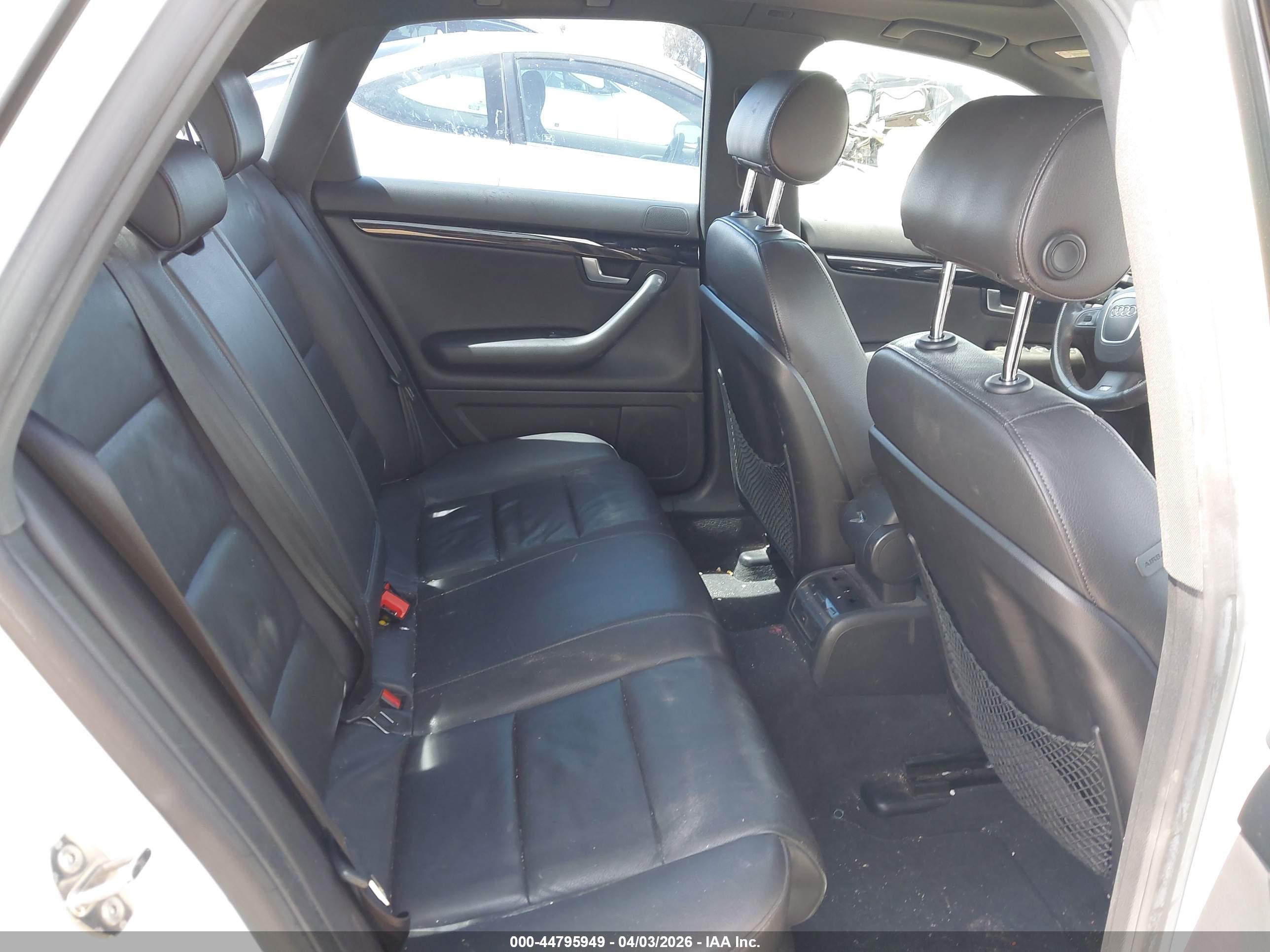 AUDI A4 image 8