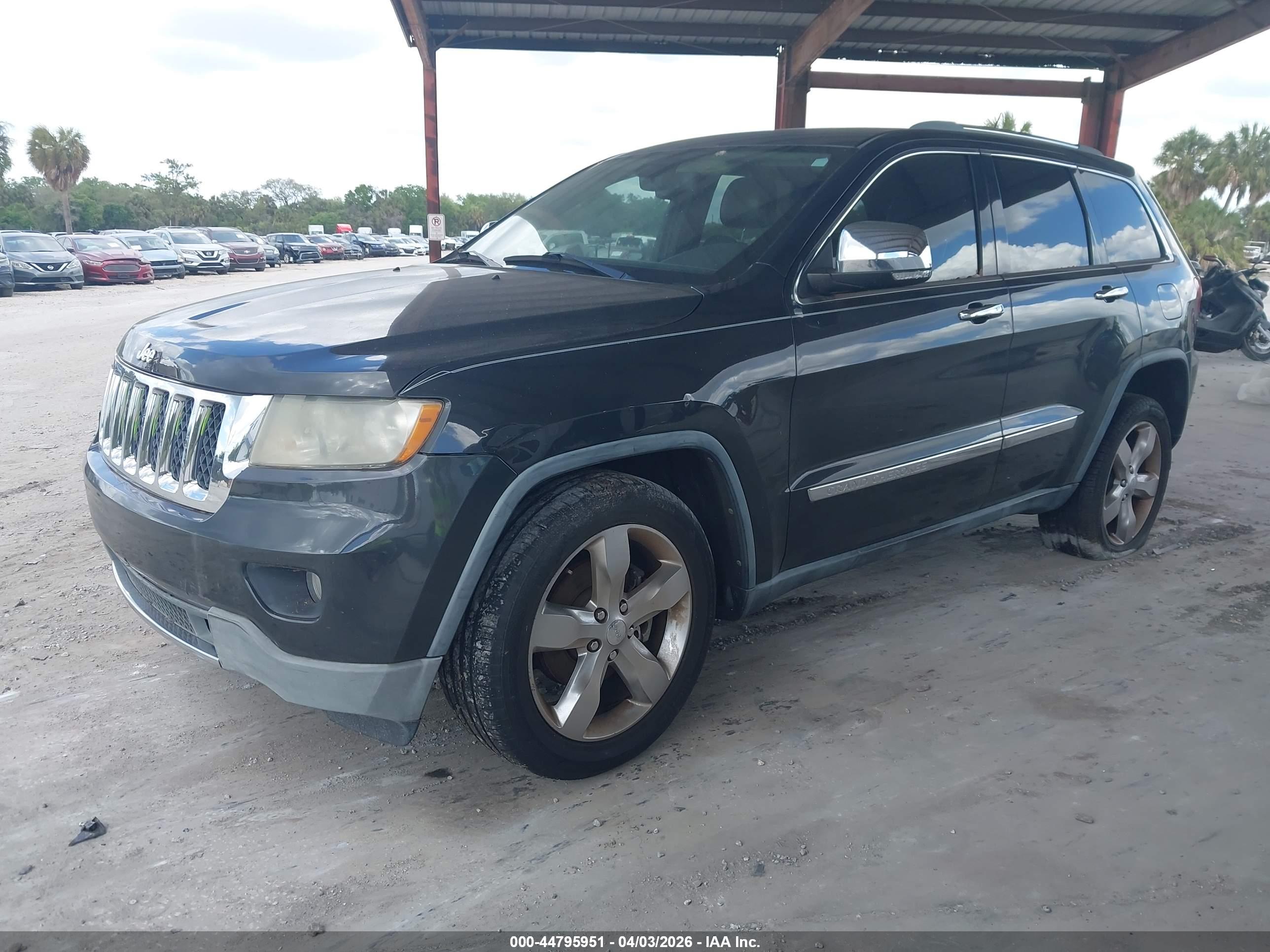 JEEP GRAND image 2