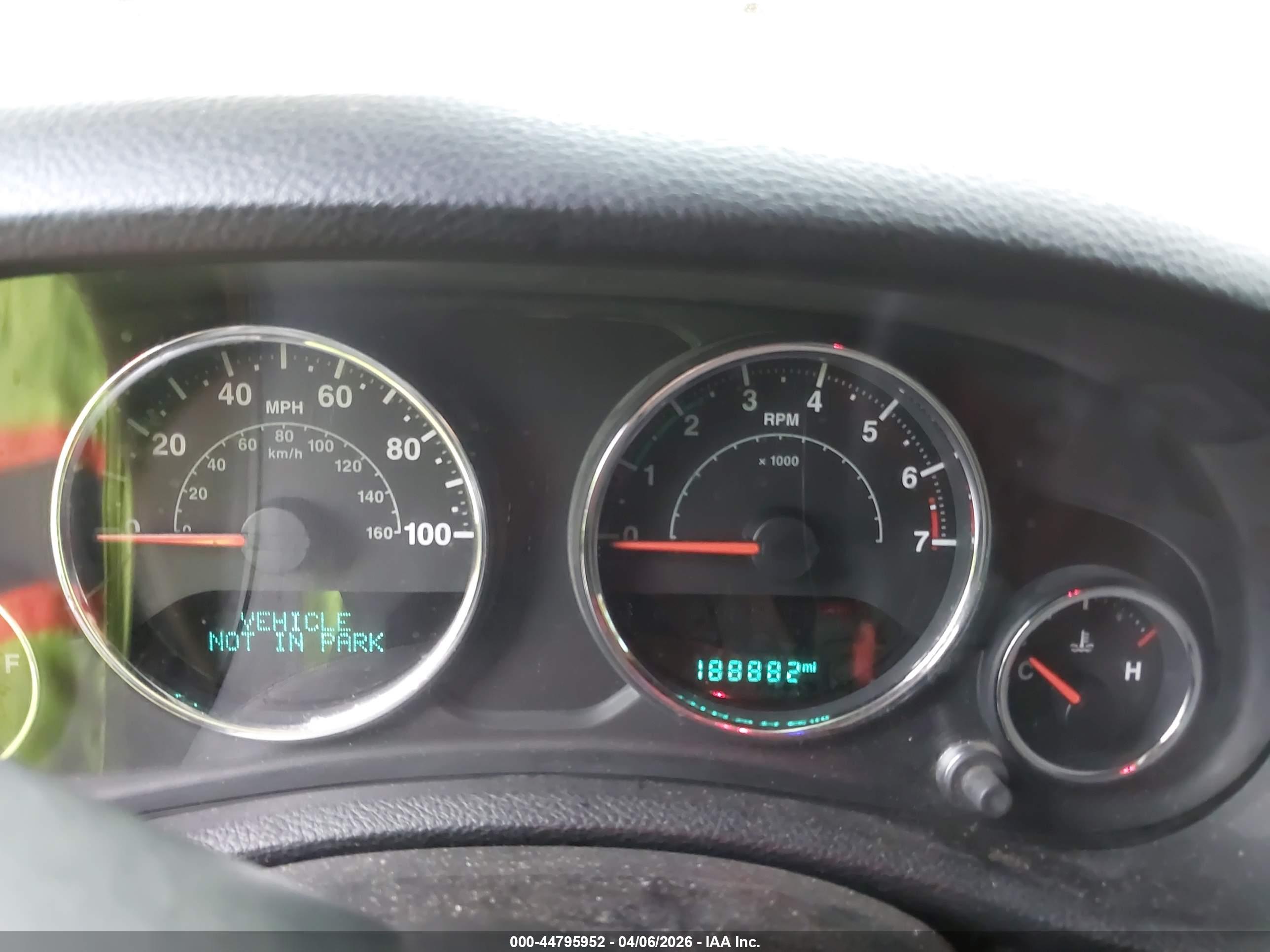 JEEP WRANGLER image 7