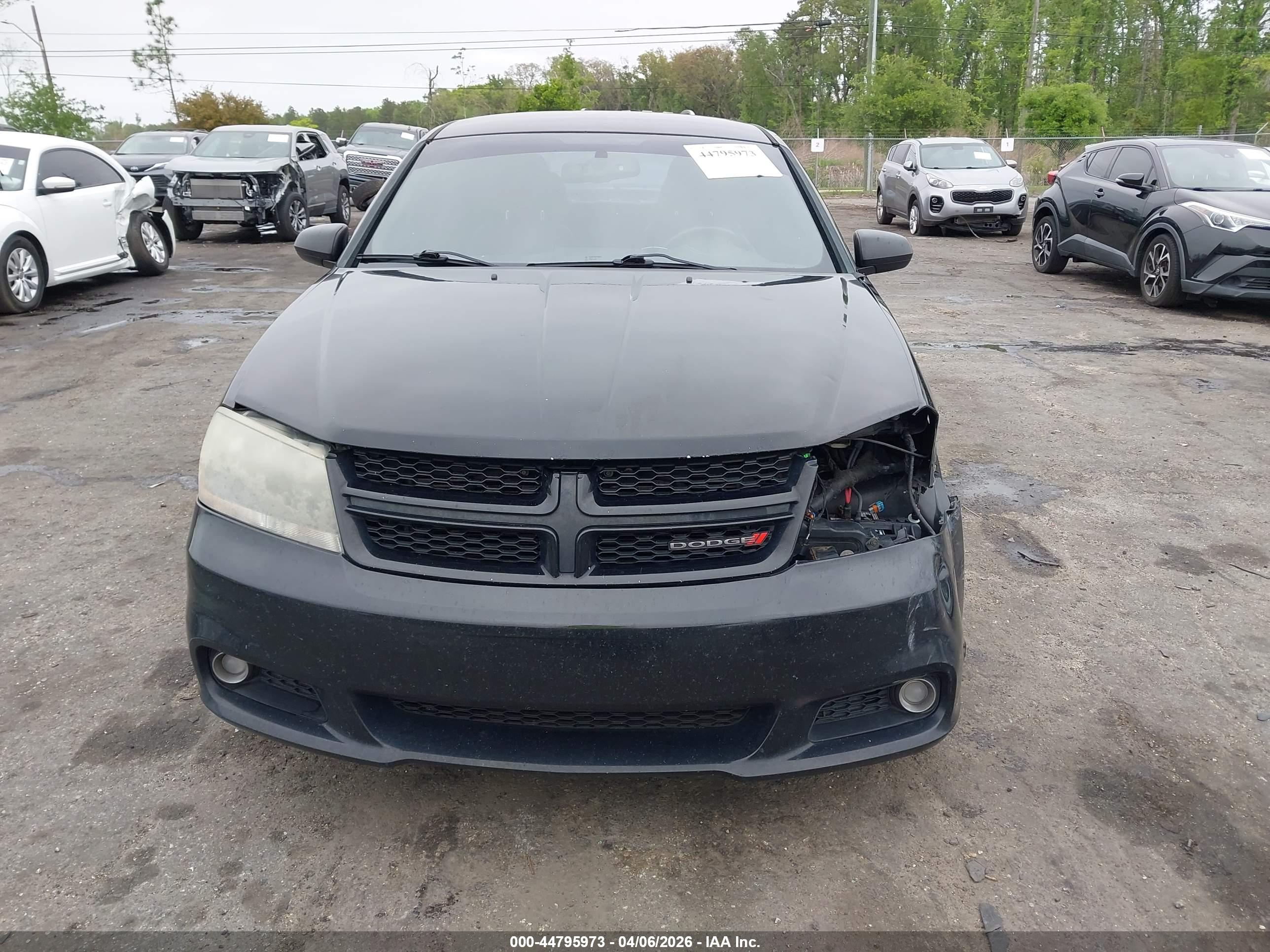 DODGE AVENGER image 6