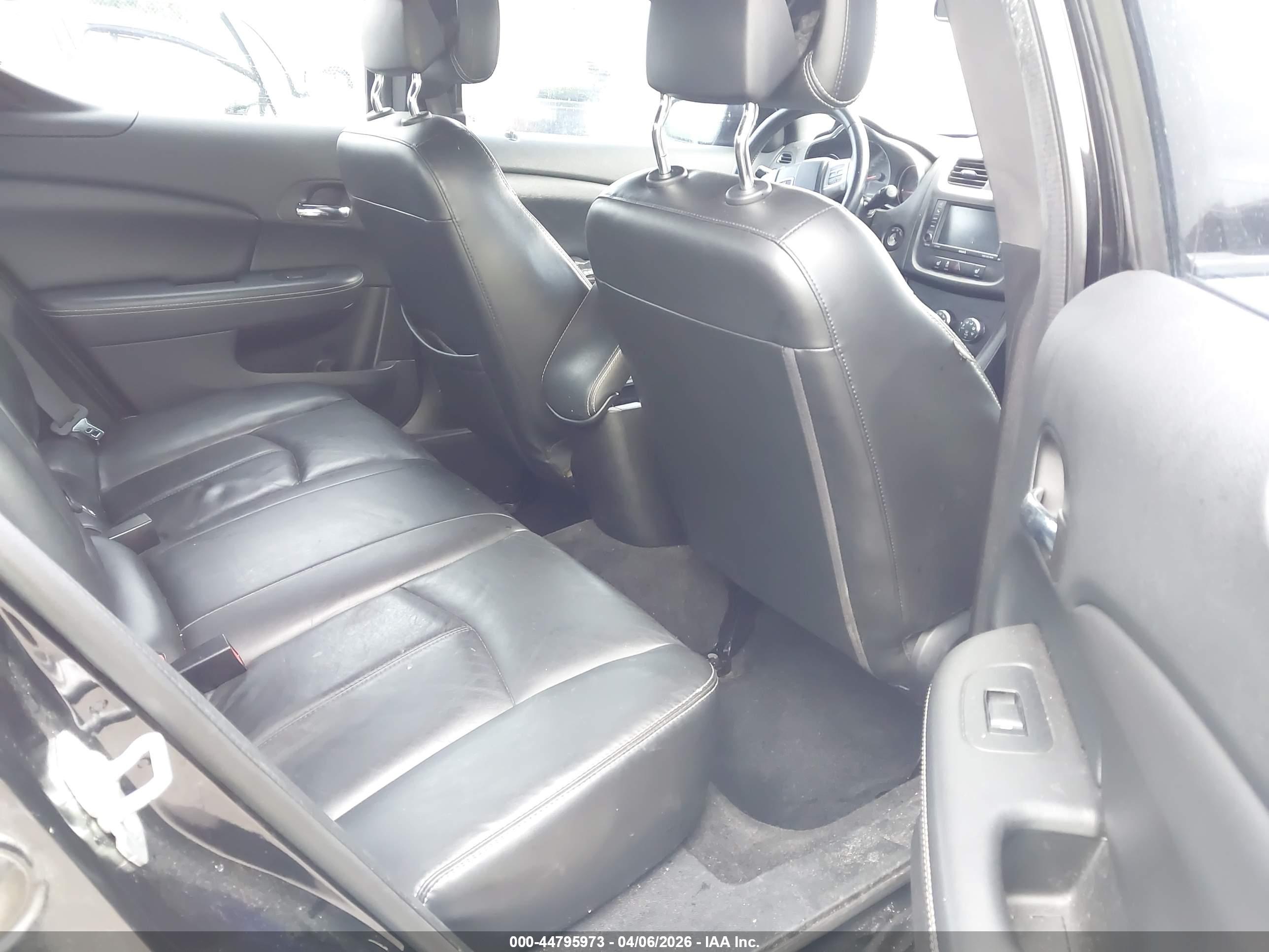 DODGE AVENGER image 8