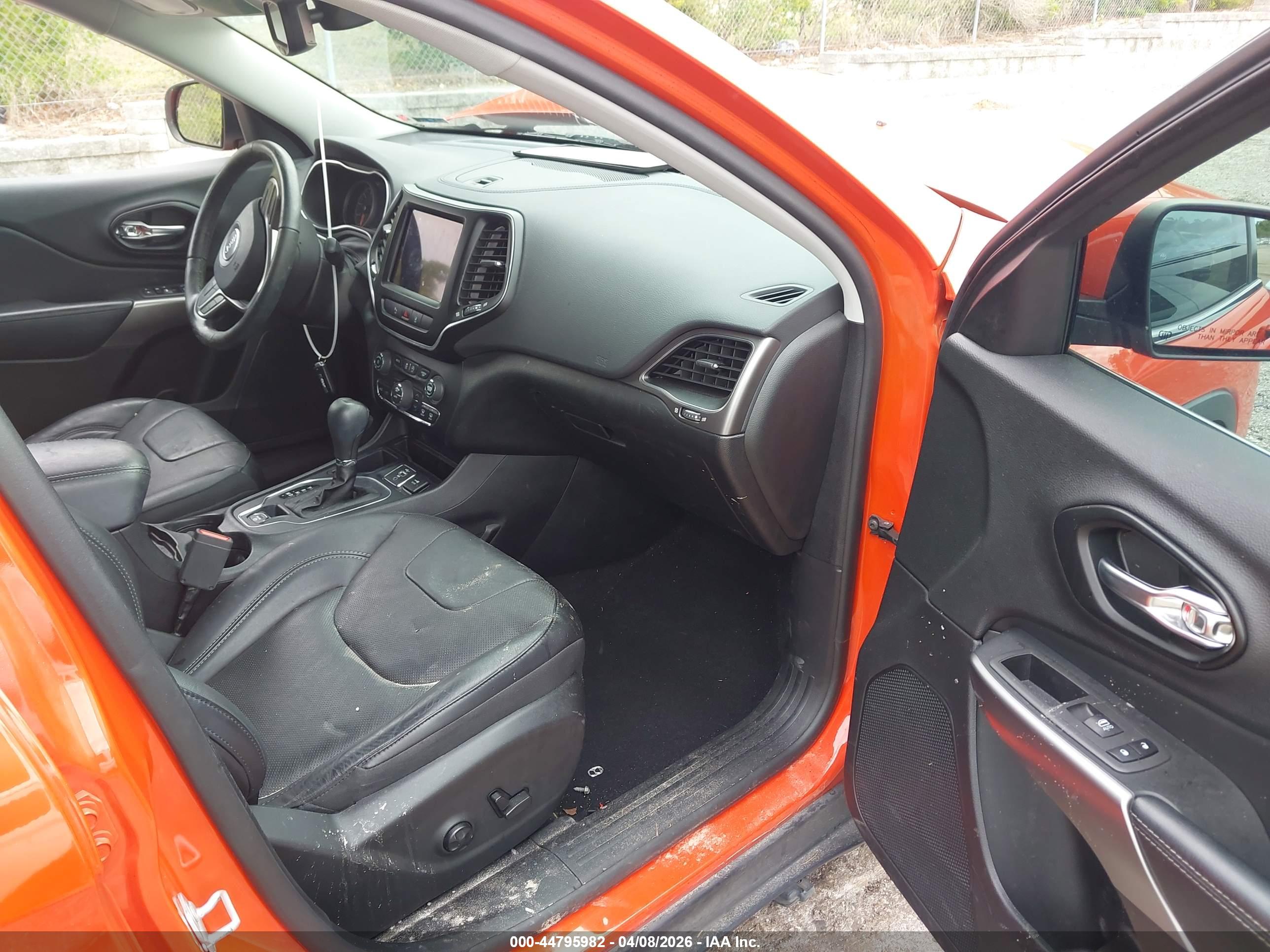 JEEP CHEROKEE image 5